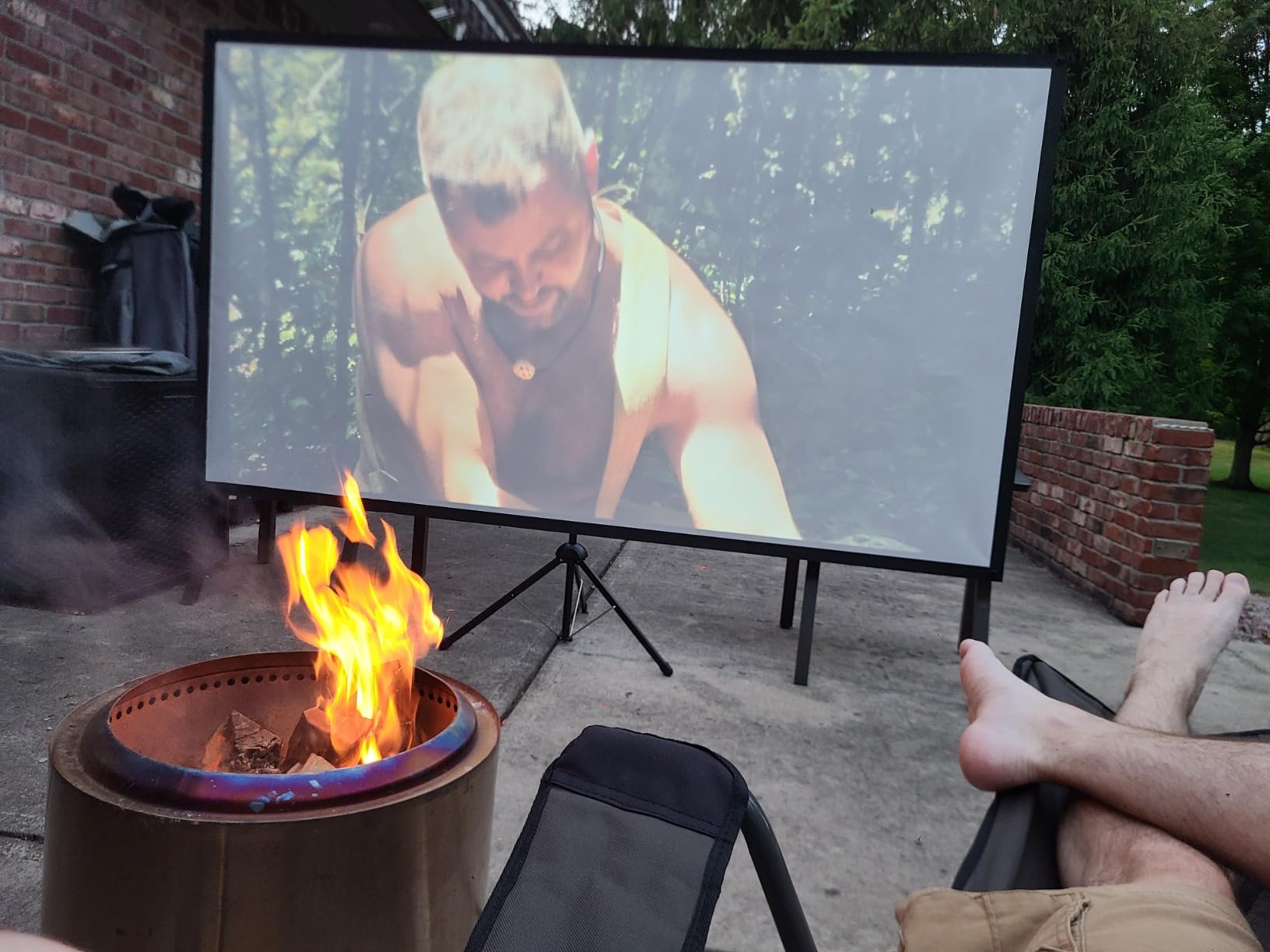 Portable Projector Screen with Stand, Outdoor Movie Screen, 80 Inch 16:9, Light-Weight, Mobile and Compact, Easy Setup and Carrying, Projection Screen with 1.2 Gain Glass Fiber, Idea for Home Cinema customer photo 1