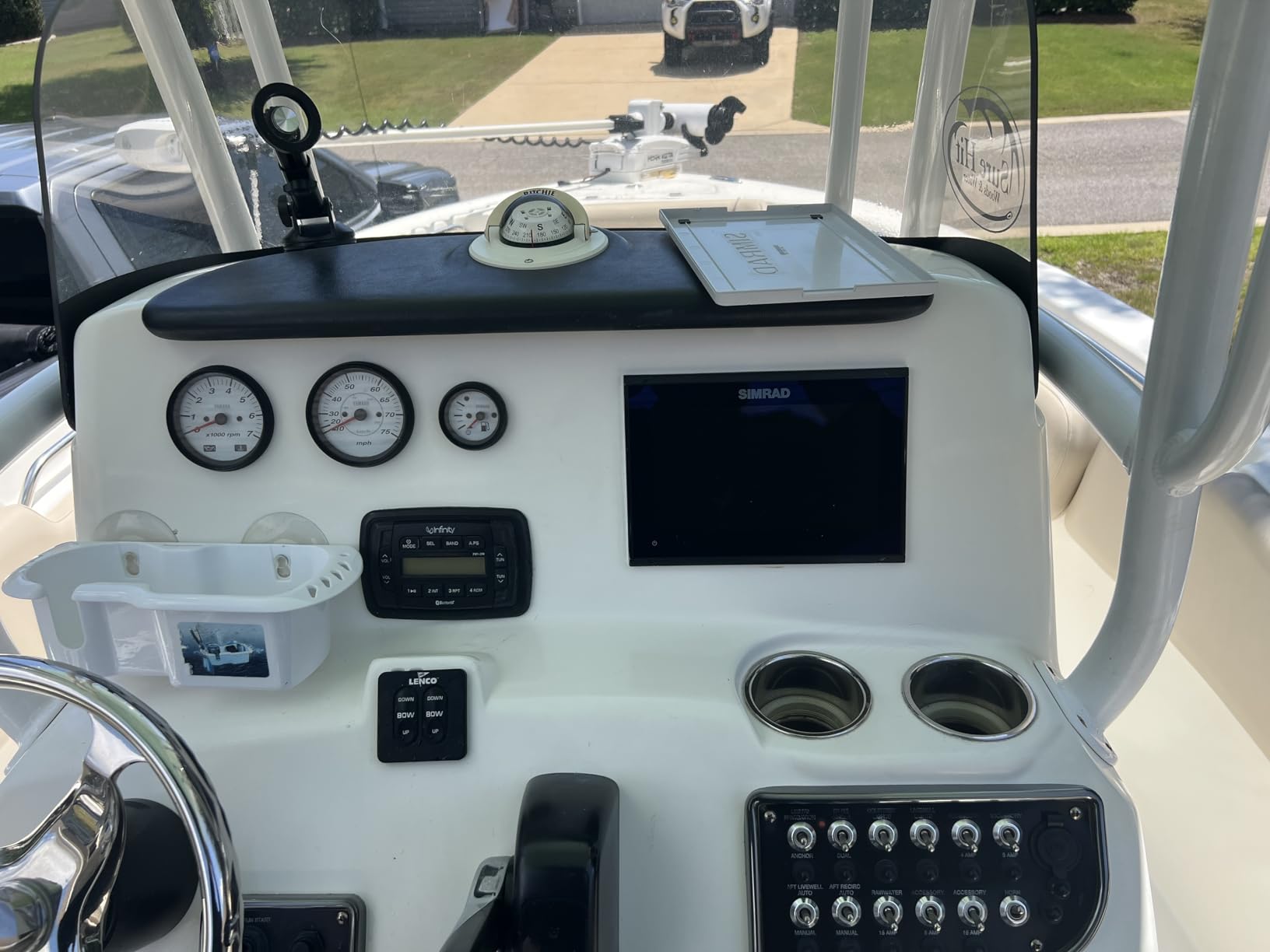Simrad GO9 XSE Chartplotter and Fish Finder with Transducer and Radar Options, Preloaded C-MAP Discover Chart Card customer photo 1