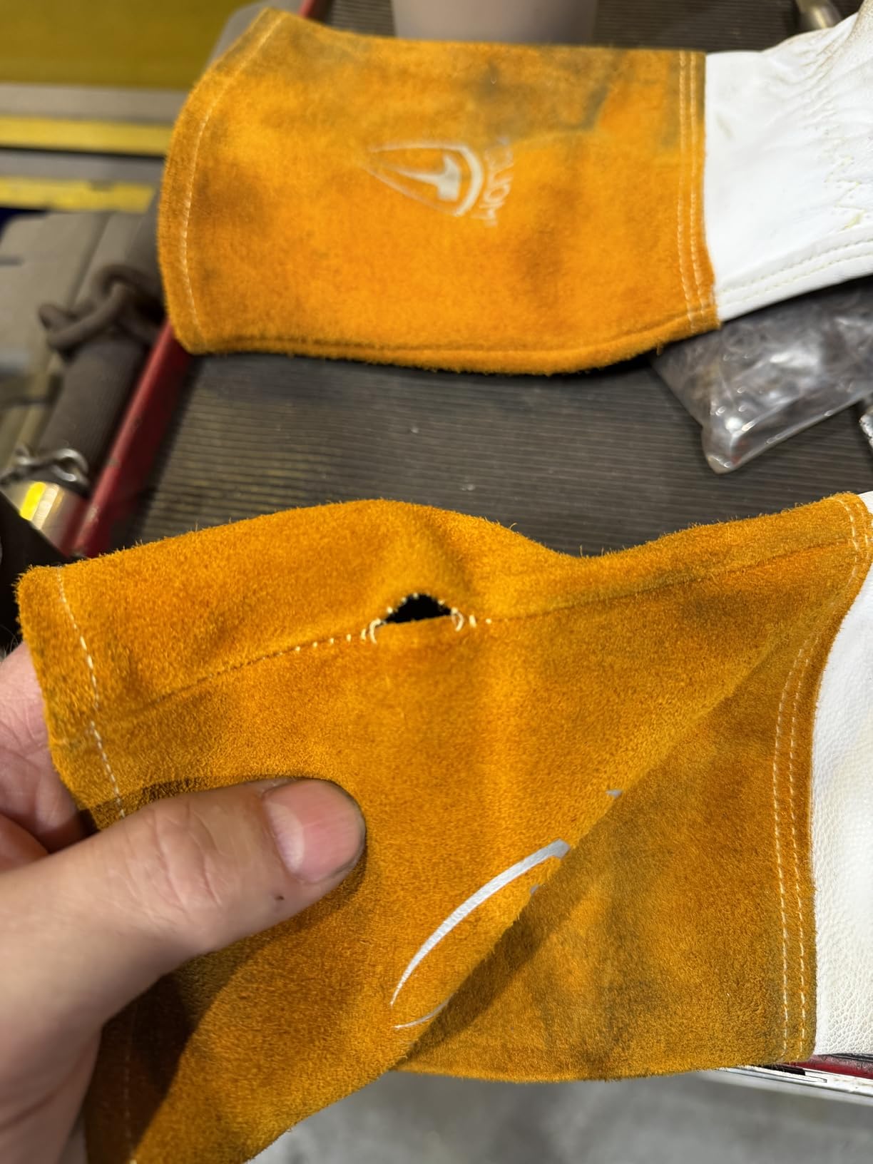 TOOLIOM Premium Goatskin TIG Welding Gloves Cuff Cowhide Split Leather with Soft Lining High-Dexterity (14-inch, Large) customer photo 1