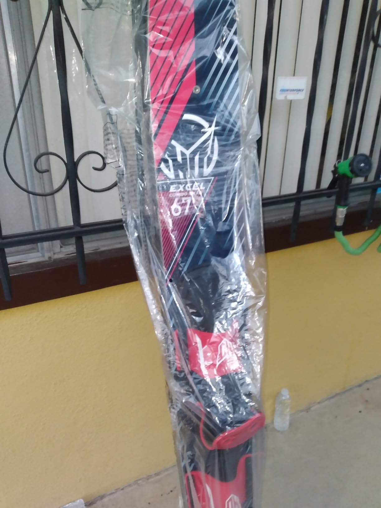 HO Sports Excel Combo Waterskis with Adjustable Horseshoe, Rear Toe Set Bindings,140 lbs +, Max Speed 26 mph, Red/Black customer photo 1