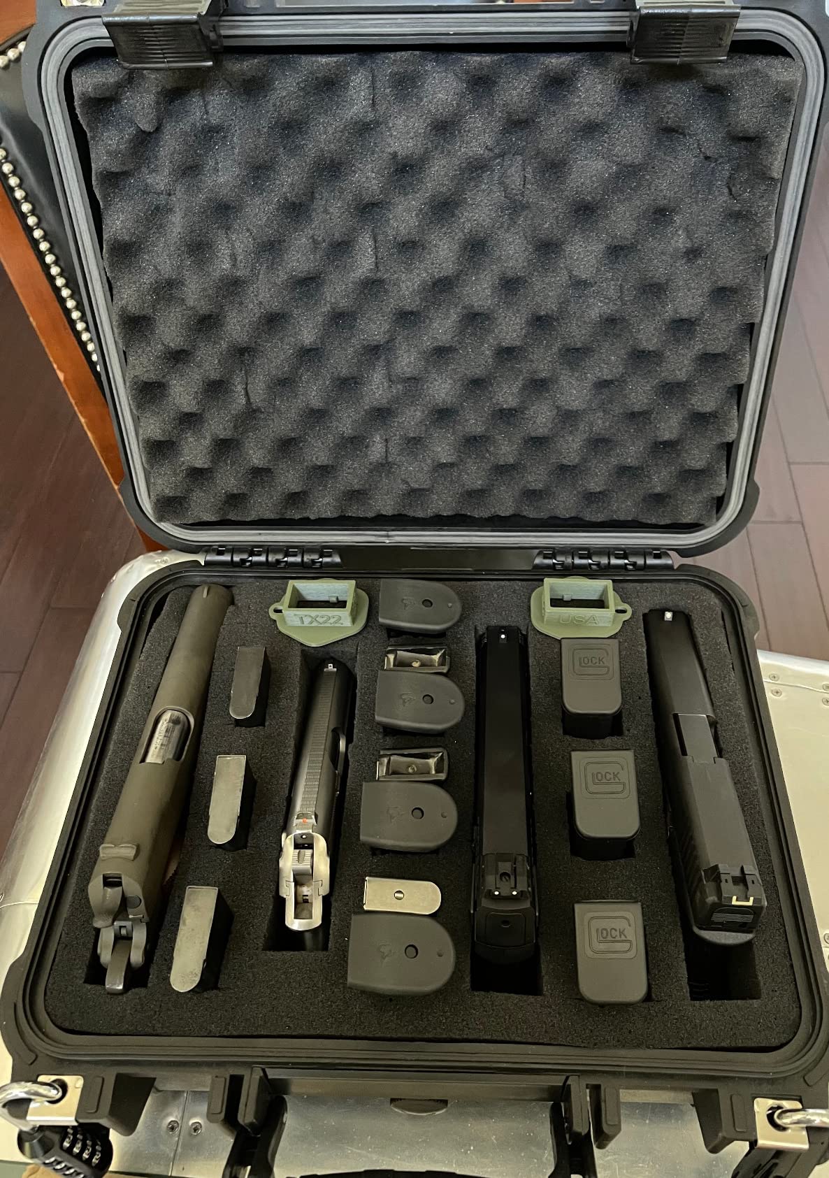 Eylar Hard Gun Case Water & Shock Proof with Foam TSA Approved 13.37 Inch 11.62 Inch 6 Inch Black customer photo 1