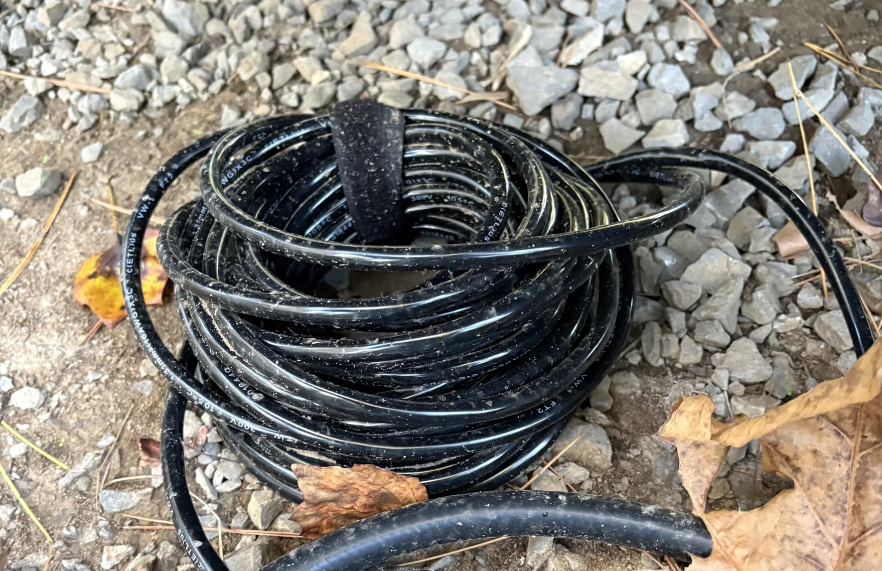 HUANCHAIN Indoor Outdoor Black Extension Cord 50 ft Waterproof, 16/3 Gauge Flexible Resistant Appliance Extension Cord Outside, 13A 1625W 16AWG SJTW, 3 Prong Electric Cable, ETL Listed customer photo 1