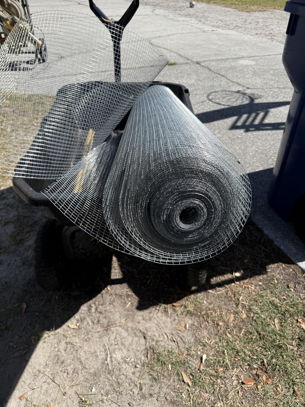 Land Guard 19 Gauge Hardware Cloth, 1/2 inch 48inch×100ft Chicken Wire Fence, Galvanized Welded Cage Wire Mesh Roll Supports Poultry Netting Cage Fence customer photo 2