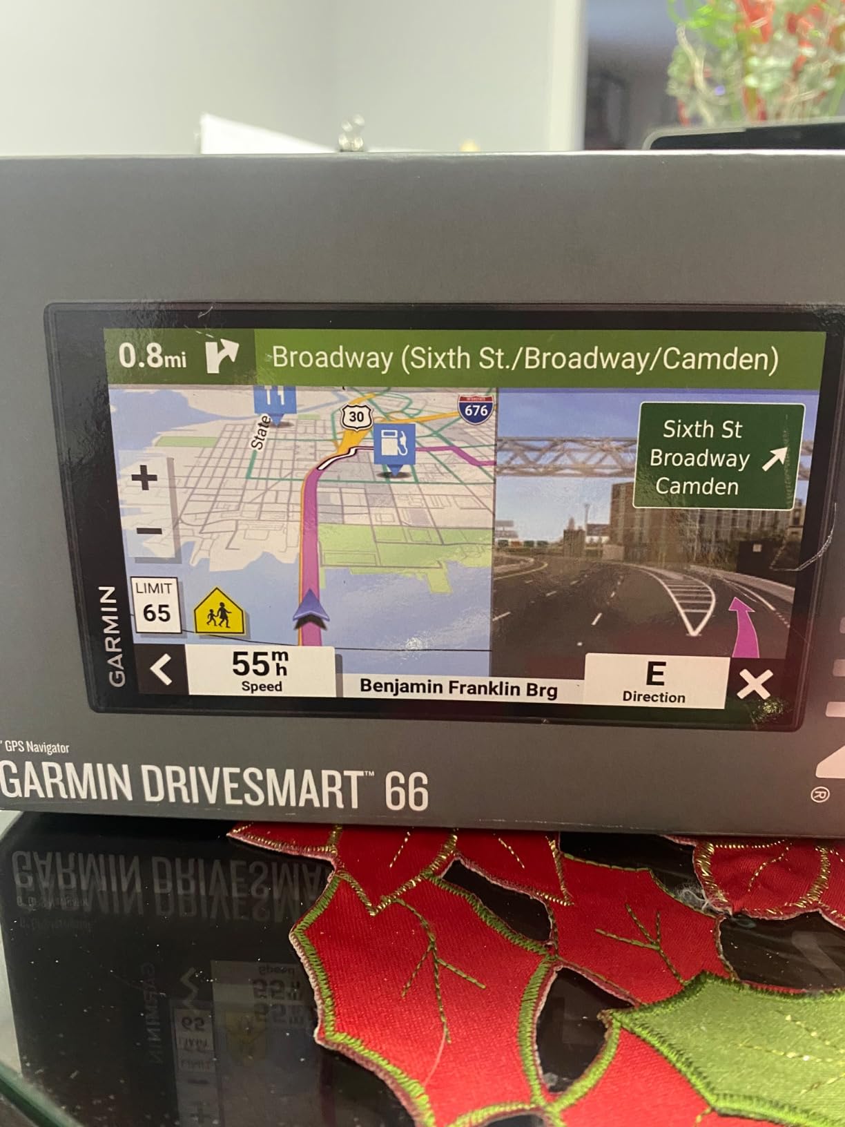 Garmin DriveCam 76, Large, Easy-to-Read 7