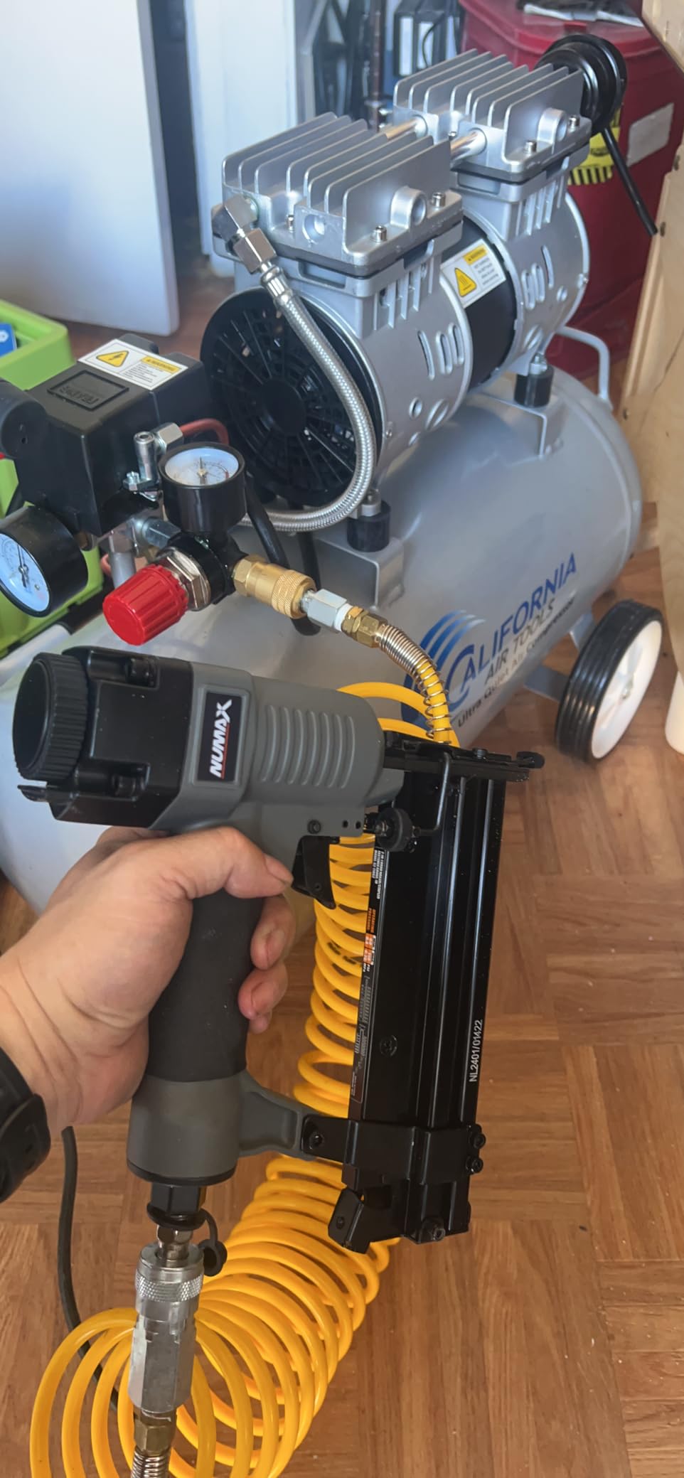 NuMax S2118GWN Pneumatic 2-in-1 18-Gauge Brad Nailer/Stapler with Fasteners (4000 Count) customer photo 1
