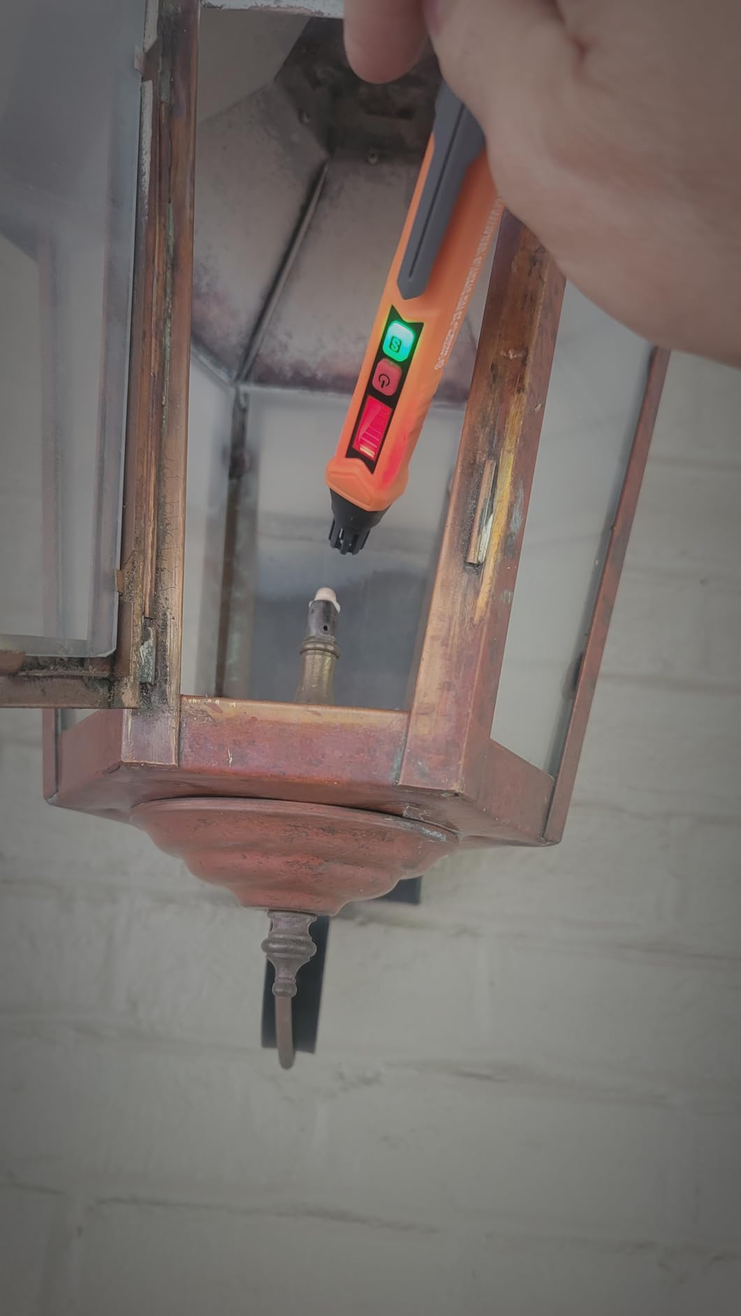 PT199 Natural Gas Leak Detector with Audible & Visual Alarm, Portable Gas Sniffer to Locate Combustible Sources Like Methane, Propane for Home(Includes Battery x2)-Orange customer photo 2