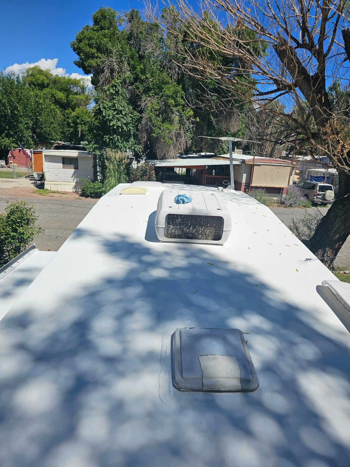 Gardner-Gibson Sta-Kool 15-Year Turbo-Dri Elastomeric Roof Coating, White, 5 Gal. customer photo 2