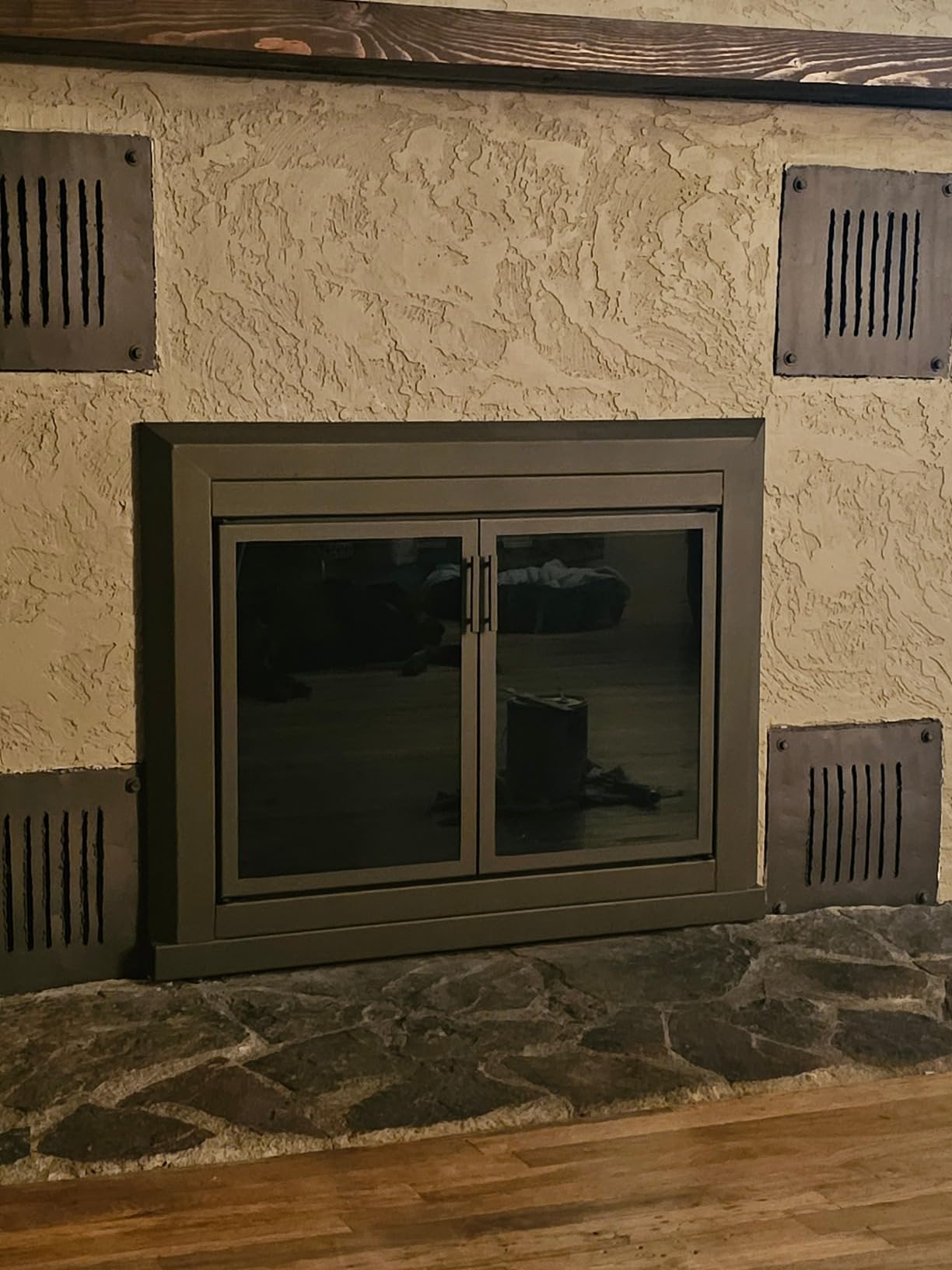 UniFlame Logan Cabinet-Style Fireplace Doors with Smoke Tempered Glass, Black, Large (Fits Opening 36in to 43in W x 25.5in to 32.5in H) customer photo 1