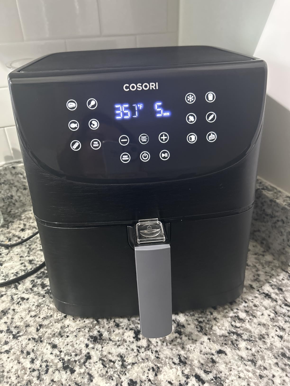 Cosori Pro Gen 2 Air Fryer 5.8QT, Upgraded Version, 13 One Touch Functions, Black customer photo 1