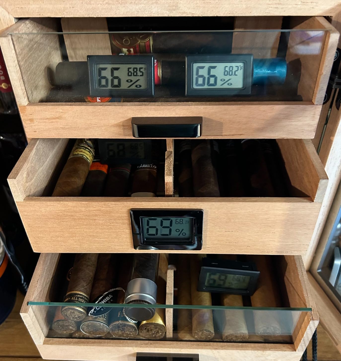 CASE ELEGANCE Luca Humidor Cabinet Stores 80-100, Cigar Humidor Box with Spanish Cedar, Glass Display, Easy Humidification System, Digital Hygrometer - Brown customer photo 2
