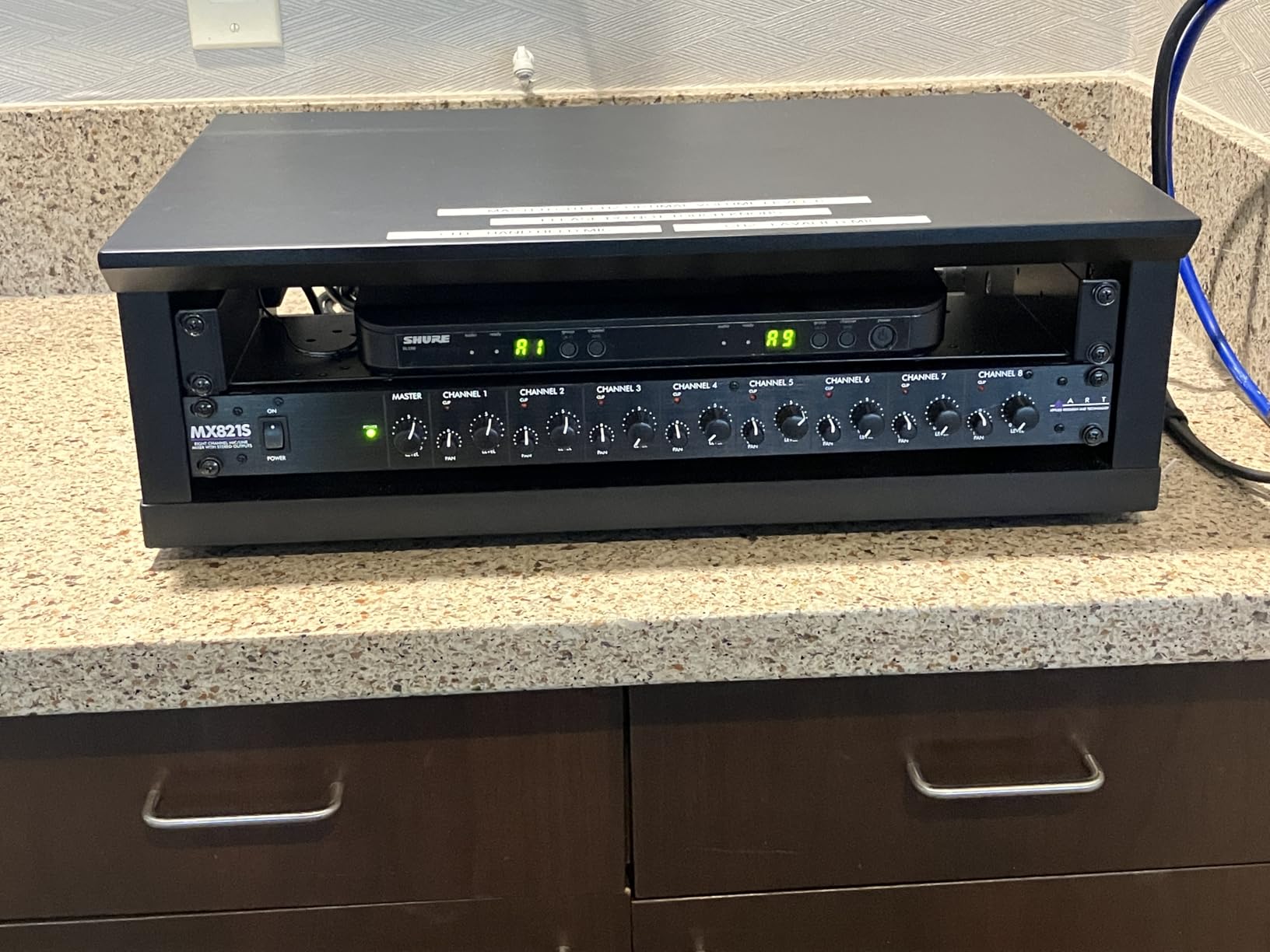 Gator Frameworks Elite Furniture Series 2U Wood Desktop Studio Rack in Standard Black Finish (GFW-ELITERK-2U-BLK) customer photo 2