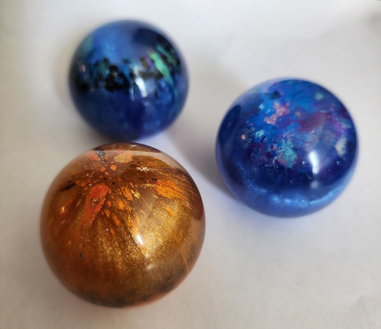 LET'S RESIN 9 Pcs Sphere Silicone Molds for Resin, Upgraded Seamless 3D Sphere Resin Molds Silicone,Large Round Ball Epoxy Resin Molds for Flowers Preservation,Resin Casting, Soap, Candle customer photo 1