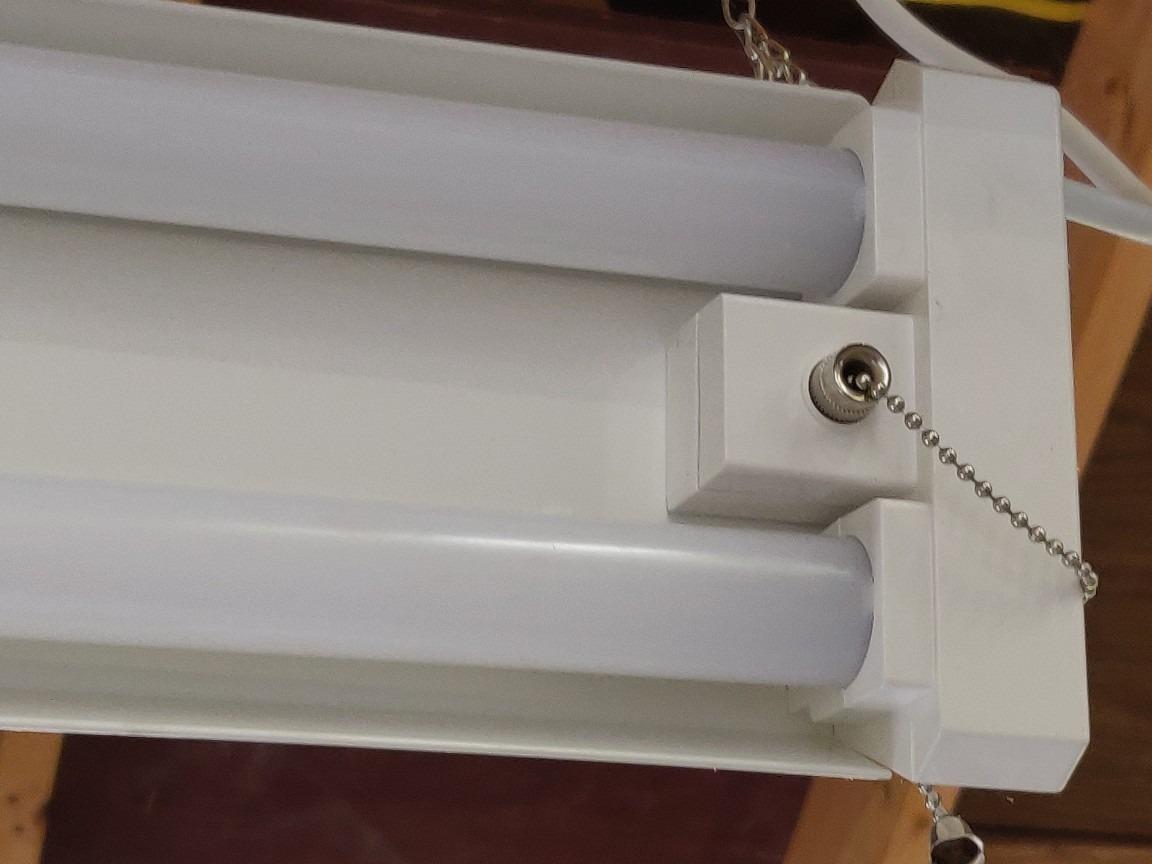 Sunco 6 Pack LED Shop Lights for Workshop 4FT, Linkable Garage Lighting, 4500 LM, 40W (150W Equivalent), 6000K Daylight Deluxe, Surface + Suspension Mount, 48 Inch Integrated Fixture, White customer photo 2