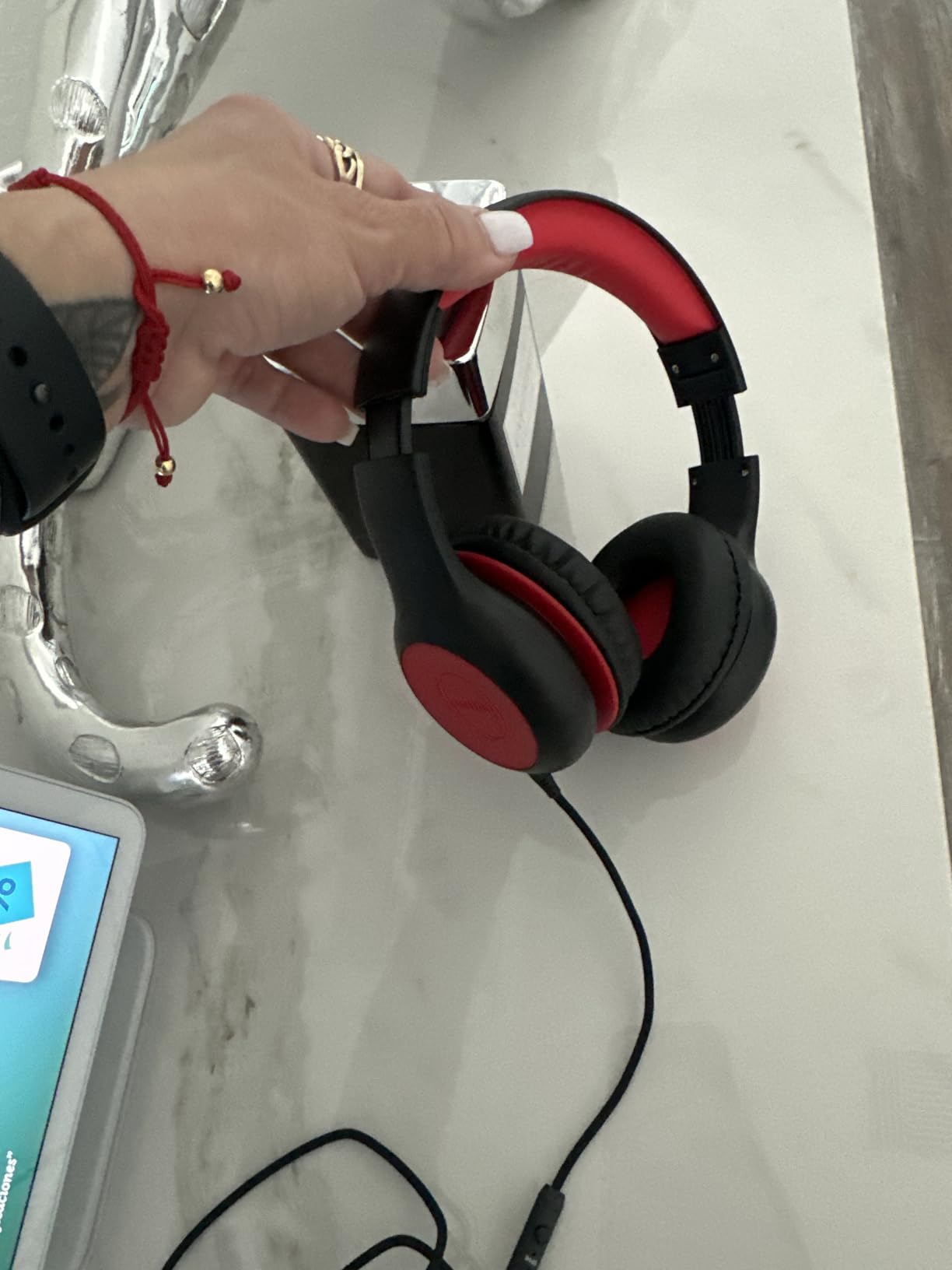 EarFun K1 Kids Headphones Wired with Microphone, 85/94dB Volume Limit, Foldable Headset for School/Tablet/iPad customer photo 2