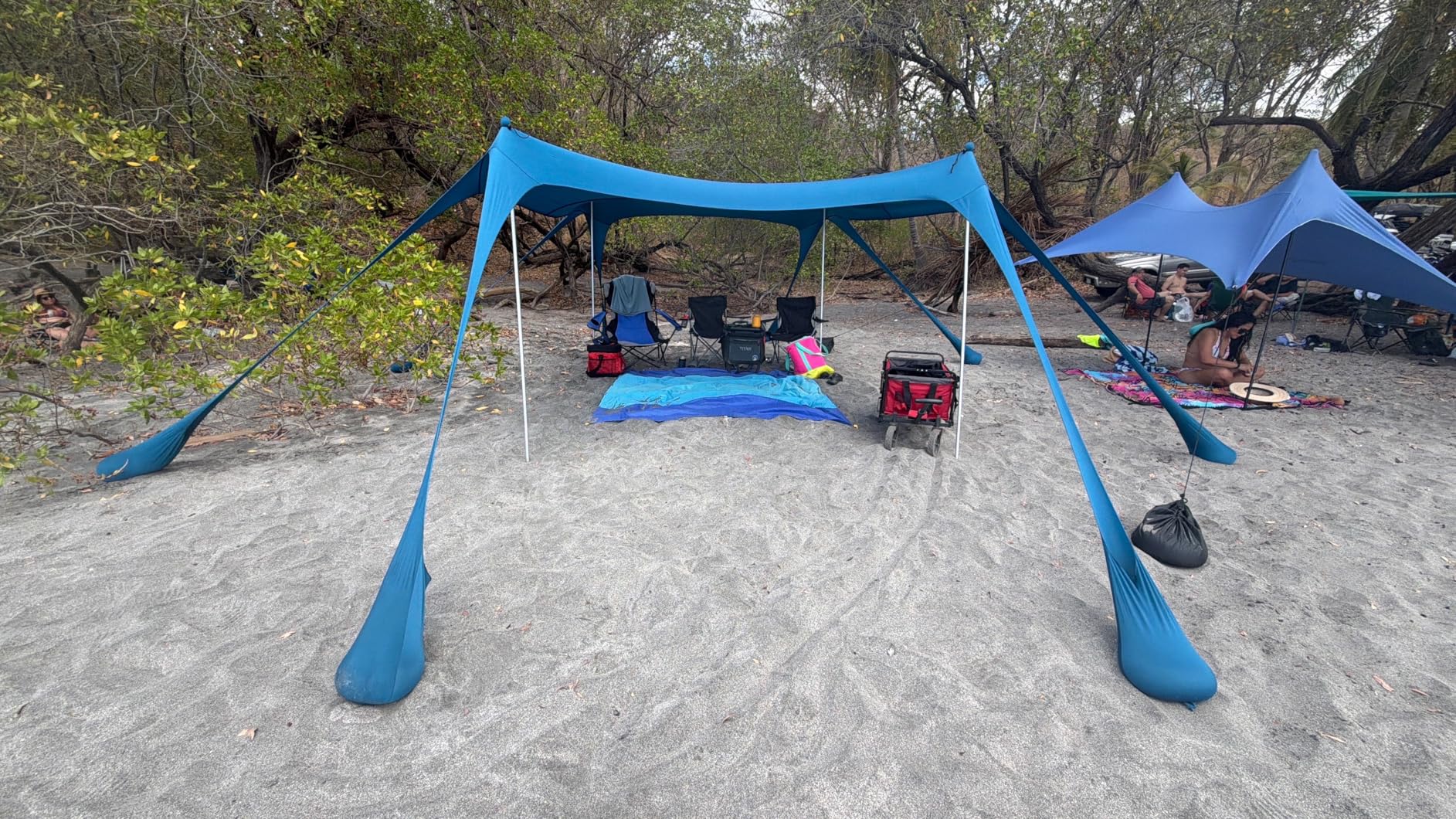 Osoeri Beach Tent, Camping Sun Shelter UPF50+ with 8 Sandbags, Sand Shovels, Ground Pegs & Stability Poles, Outdoor Shade Beach Canopy for Camping Trips, Fishing, Backyard Fun or Picnics customer photo 1