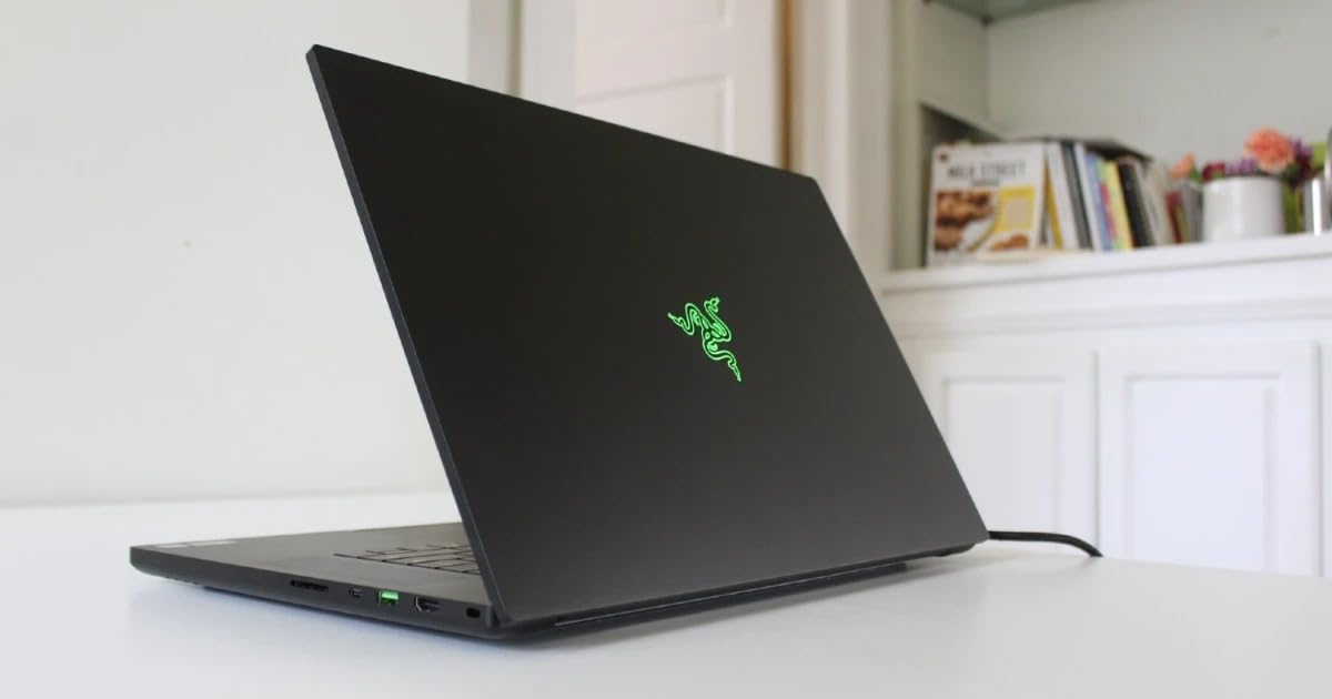 Blade 16 Gaming Laptop: NVIDIA GeForce RTX 4070 13th Gen Intel 24-Core i9 HX CPU - 16