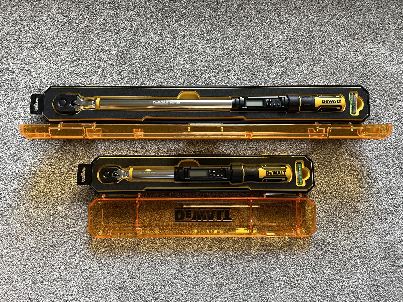 DEWALT Digital Torque Wrench, 3/8 inch Drive, 20-100 FT-LB, with Storage Case (DWMT17061) customer photo 1