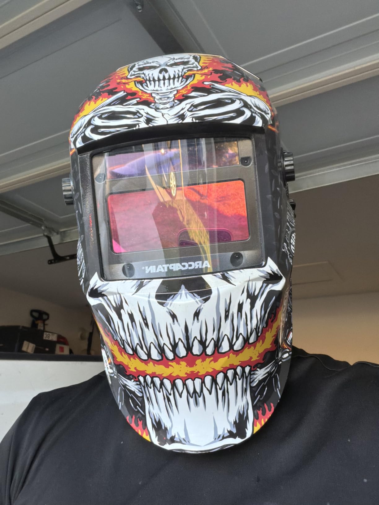 ARCCAPTAIN Welding Helmet Auto Darkening, 1/1/1/1 True Color Welding Hood, 4 Arc Sensor 1/25000s Response Time Solar Powered Weld Hood Helmet HSH-S800 Skeleton Knight customer photo 1