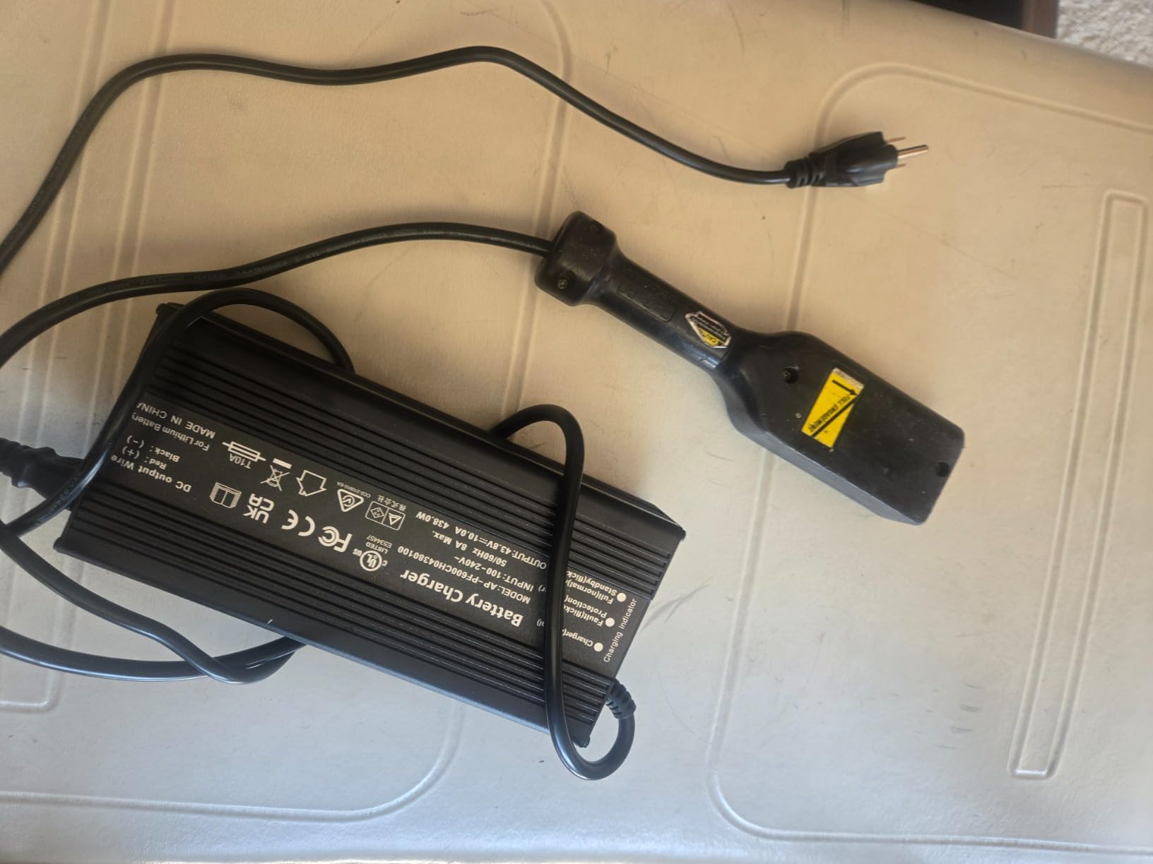 LOSSIGY 36V Lithium Golf Cart Battery with 25A Charger&Monitor, 36 Volt Golf Cart Conversion Kit, Prefect for Trolling Motor, Marine, Boat, Built in 200A Bluetooth BMS, Peak Current 1000A(3-5s) customer photo 2