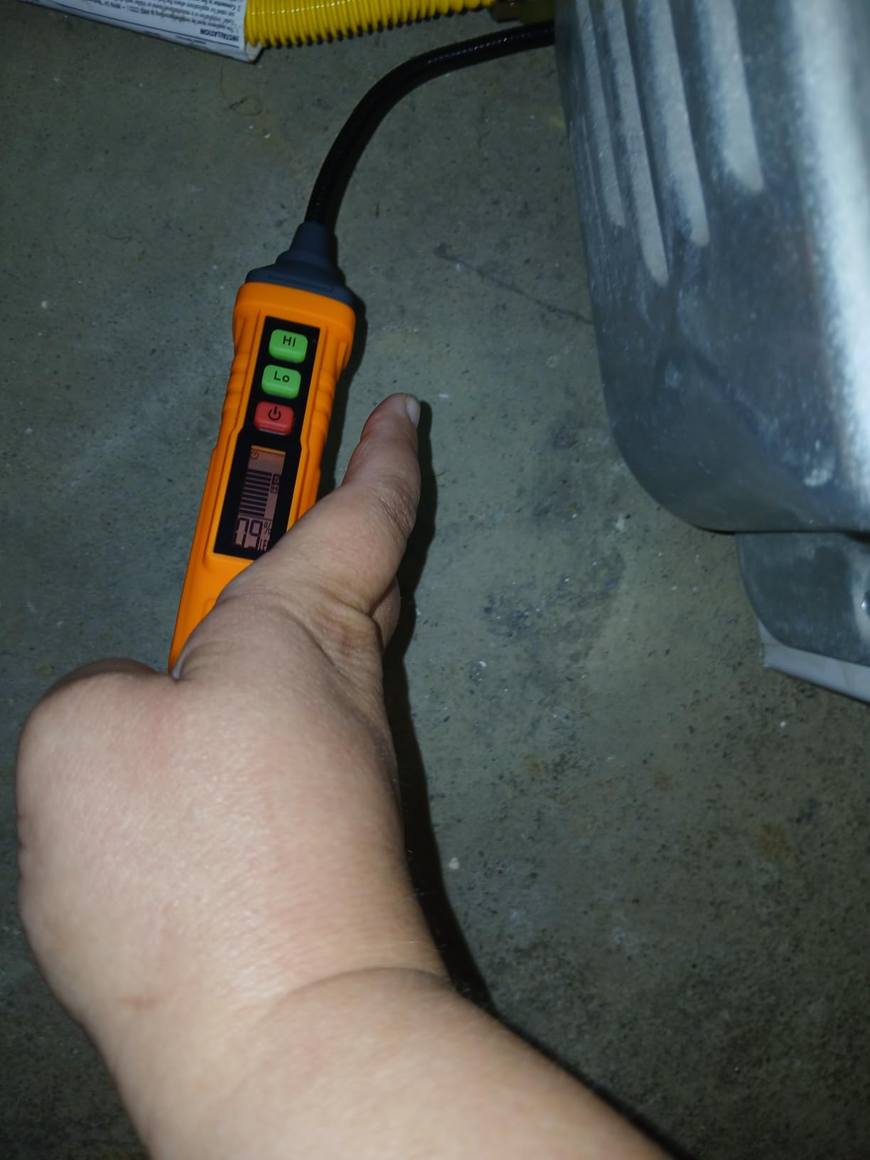 TopTes PT210S Gas Leak Detector, Natural Gas Detector with 4-inch Probe, Propane Leak Detector Locating Combustible Gases Like Natural Gas, Methane for Home, Measures %LEL (Incl. Batteries) - Orange customer photo 2
