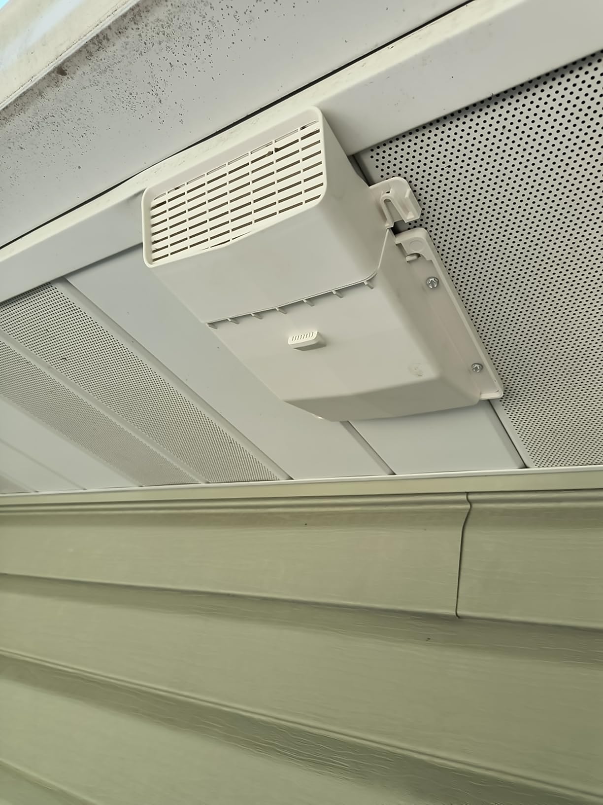 PreVent-It Soffit Vents 4 Inch - Only Design that Prevents Moist Air from Re-entering Home, Under Eave Exterior Vents for Bathroom Exhaust Fan, Screws Included, White, 1-Pack customer photo 1