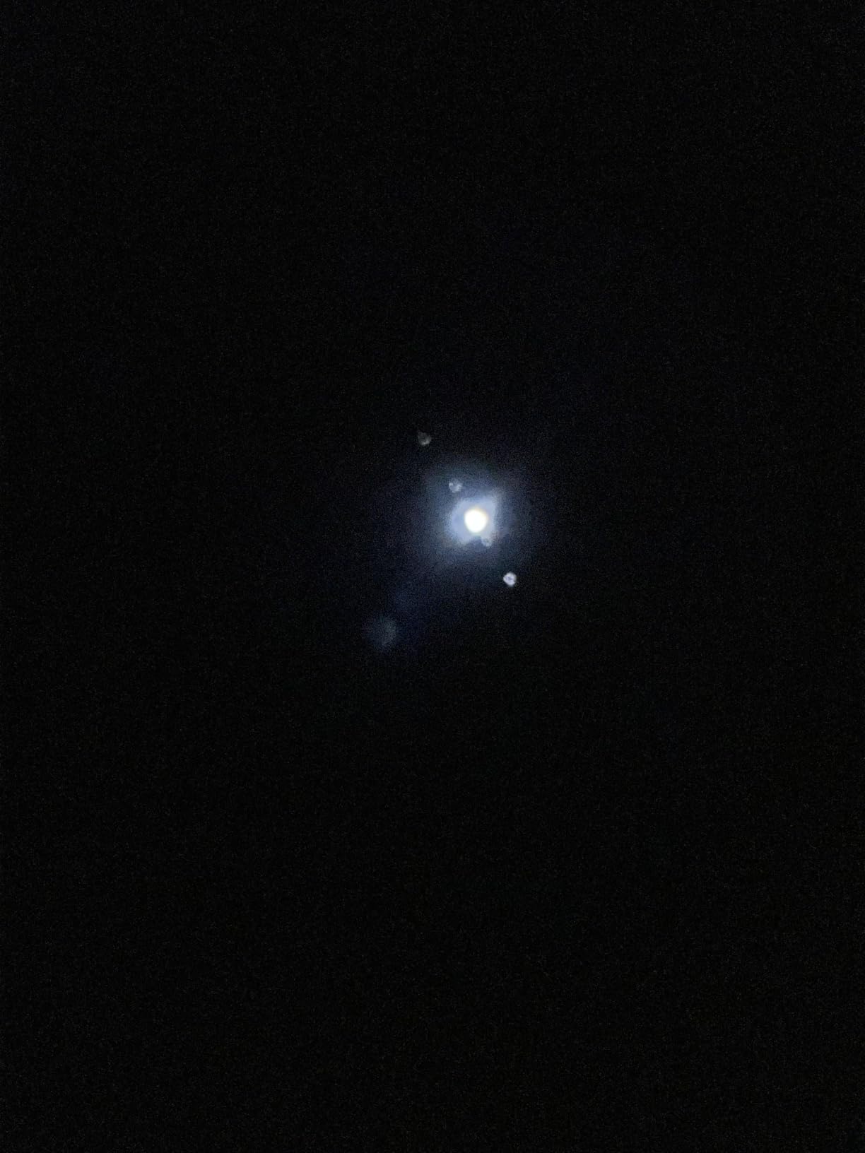 Celestron StarSense Explorer 114AZ App-Enabled Telescope - 114mm Tabletop Dobsonian with Smartphone Dock & StarSense App - iPhone & Android Compatible - Easy-to-Use for Beginners | 114mm Newtonian, Starsense App with Smartphone Dock, 17mm and 10mm Eyepieces, Starpointer Finder customer photo 2