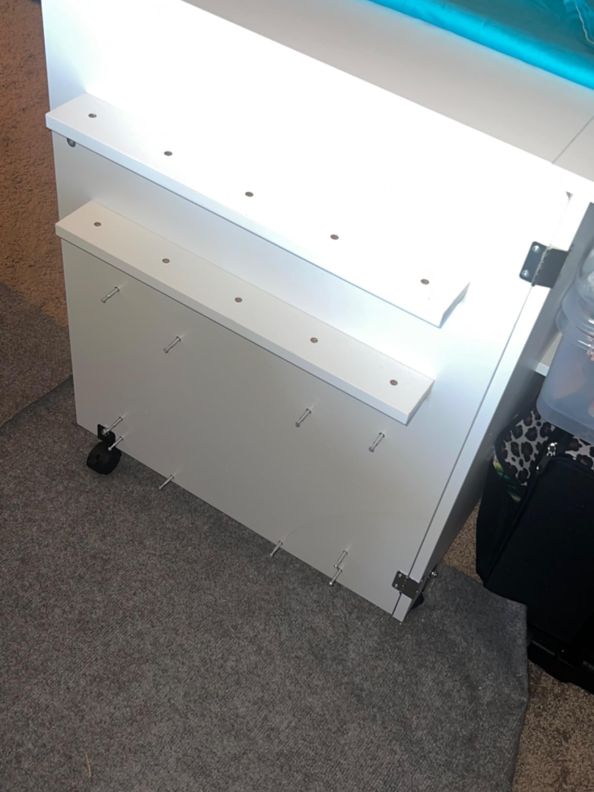 Vividwood Folding Sewing Table, Multipurpose Sewing Machine Table - White customer photo 1