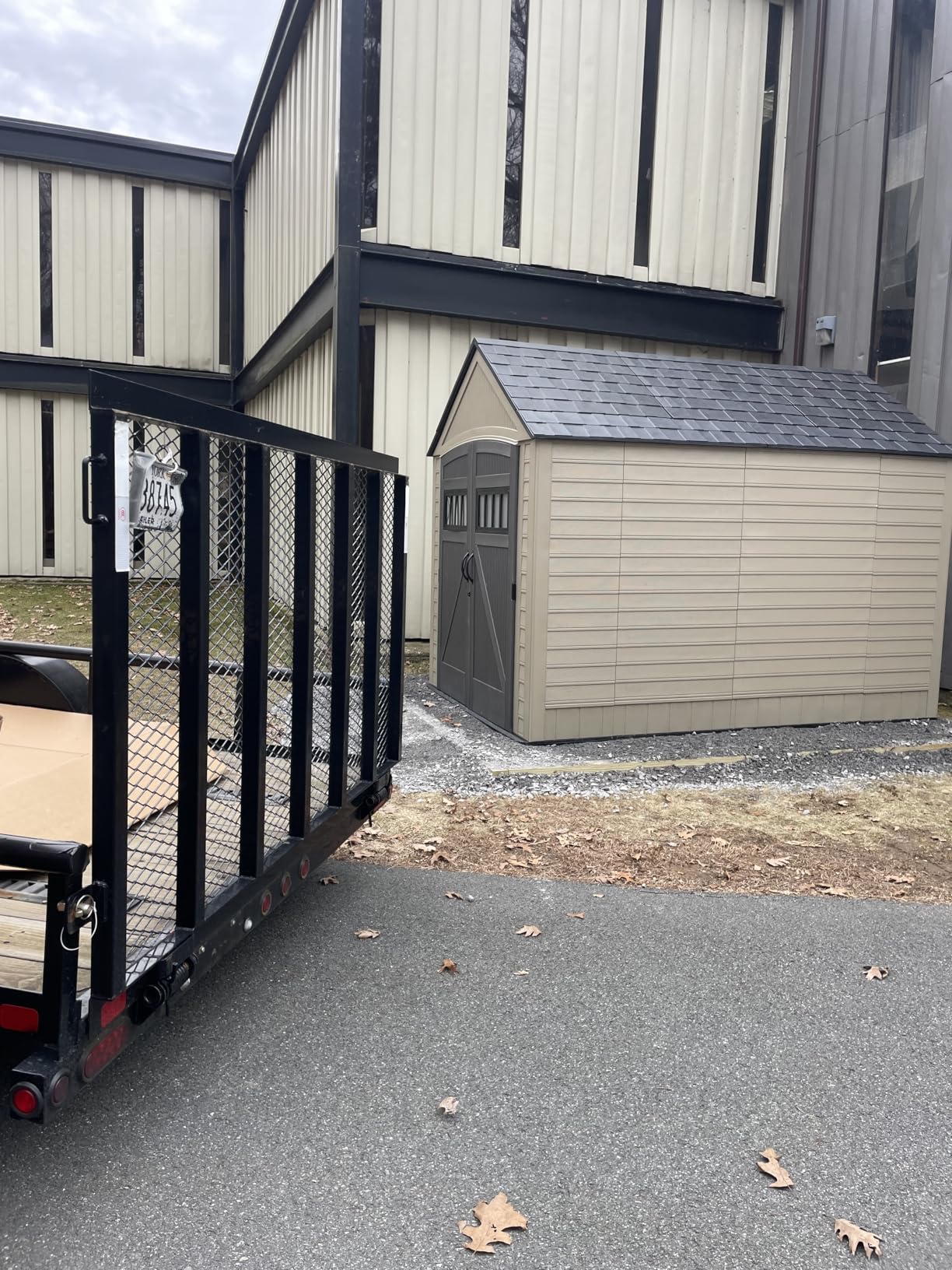 Rubbermaid Large Resin Outdoor Storage Shed With Floor (7 x 7 Ft.), Weather Resistant, Brown, Organization for Home/Lawn Mower/Backyard Equipment/Bike Storage/Pool Supplies customer photo 2