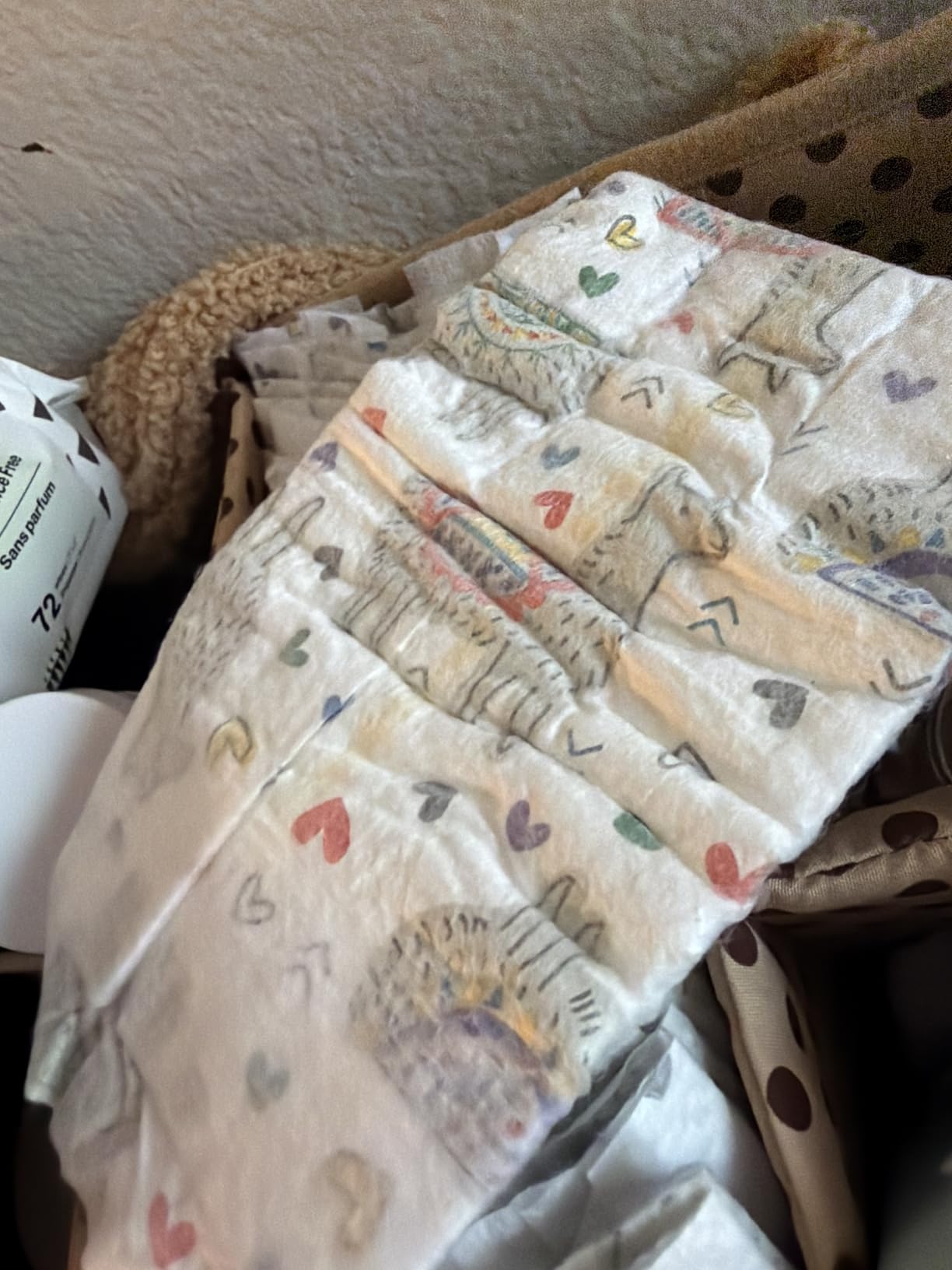 The Honest Company Comfort Dry Disposable Daytime Diapers for Sensitive Skin, Hypoallergenic, Super Club Box Size 1 (8-14 lbs), 136 Count customer photo 1