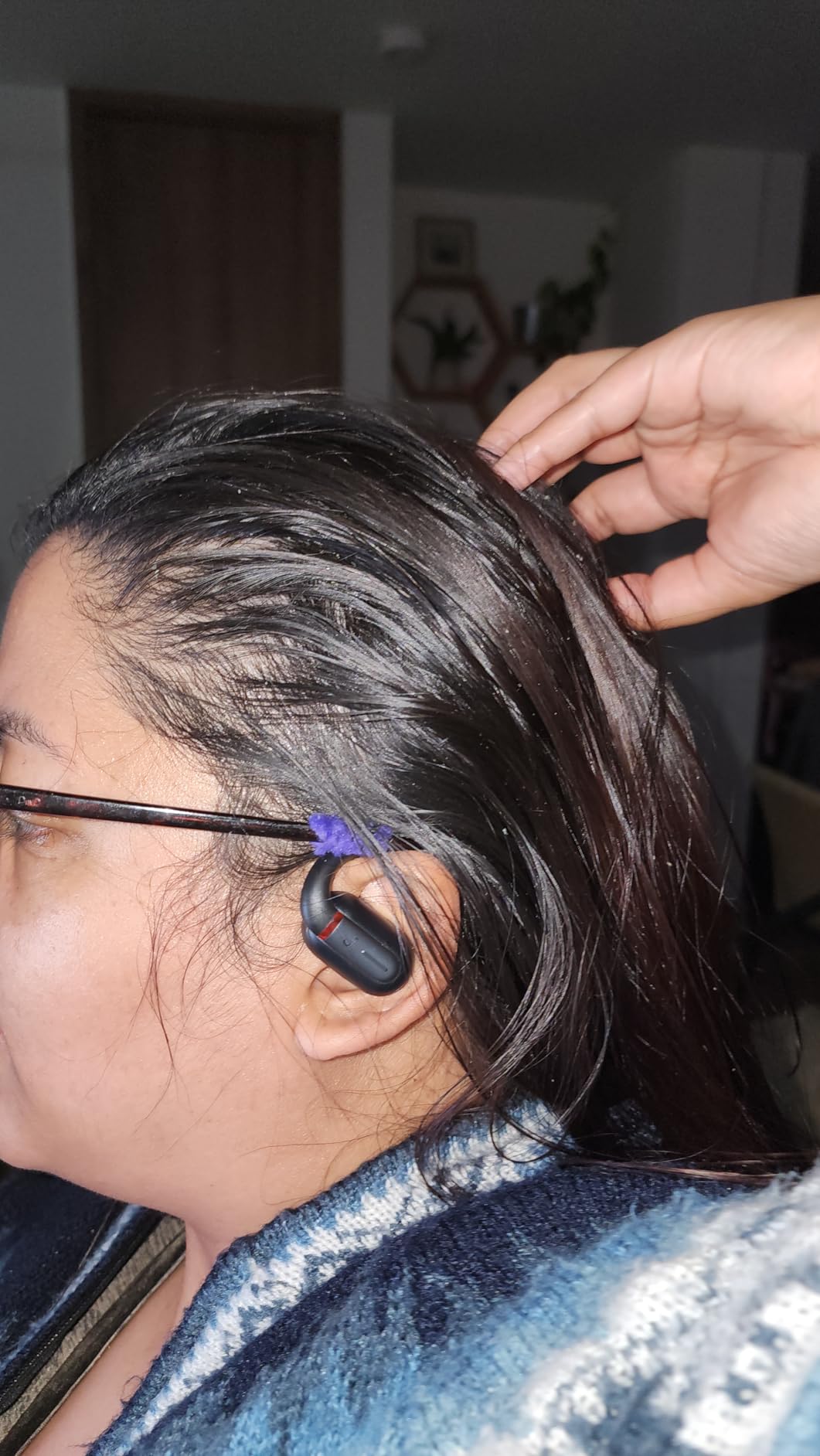 Soundcore by Anker V30i Open-Ear Headphones, Ultra-Comfort, Lightweight Design, Snug Fit, Ergonomic Ear Hooks, Robust Bass, 36H Playtime, Bluetooth 5.3, App Control, Clear Calls, Wireless Earbuds customer photo 2
