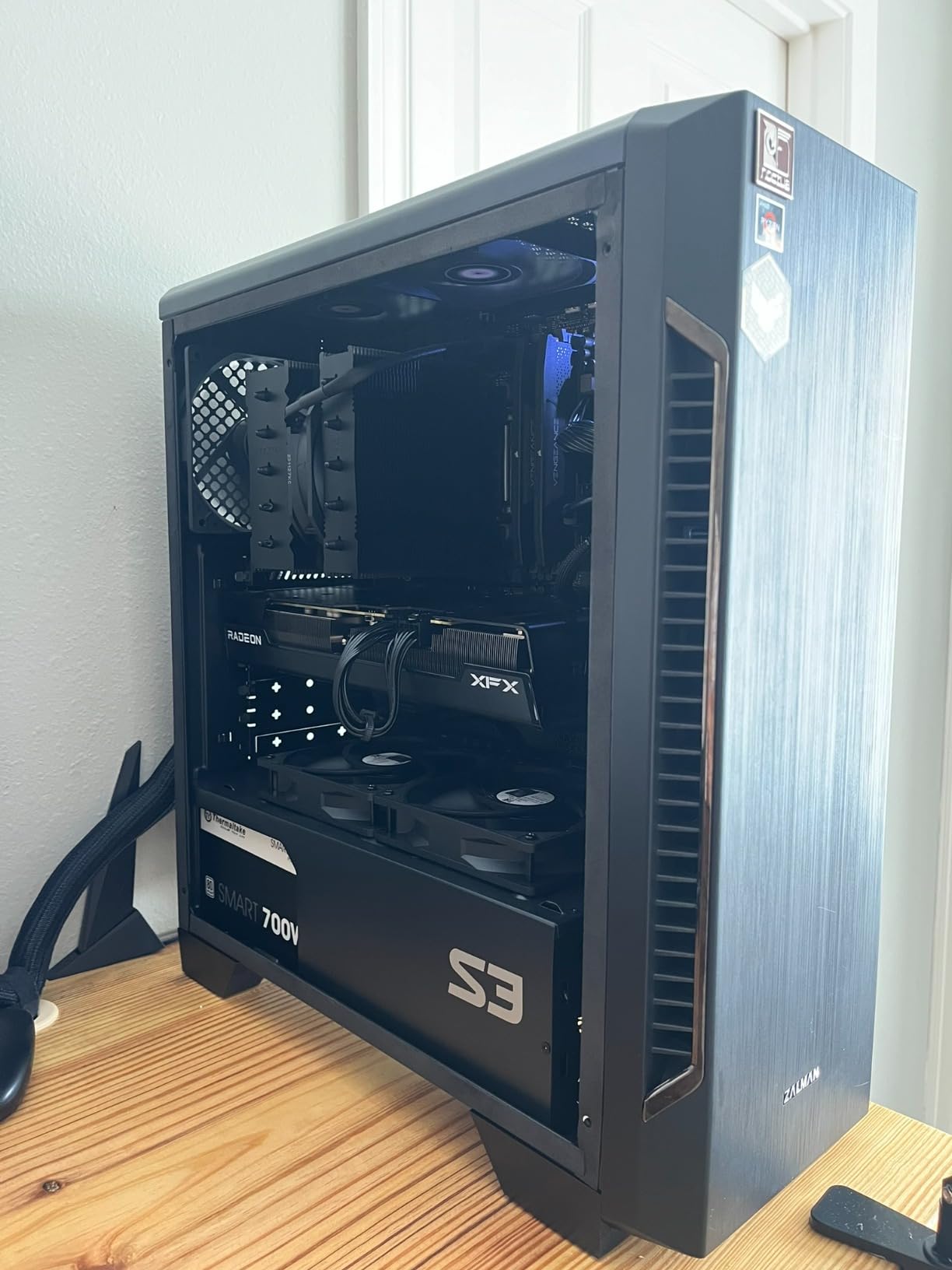 XFX Speedster QICK309 Radeon RX 7600 XT Black Gaming Graphics Card (16GB GDDR6, HDMI 3xDP, AMD RDNA 3) customer photo 2