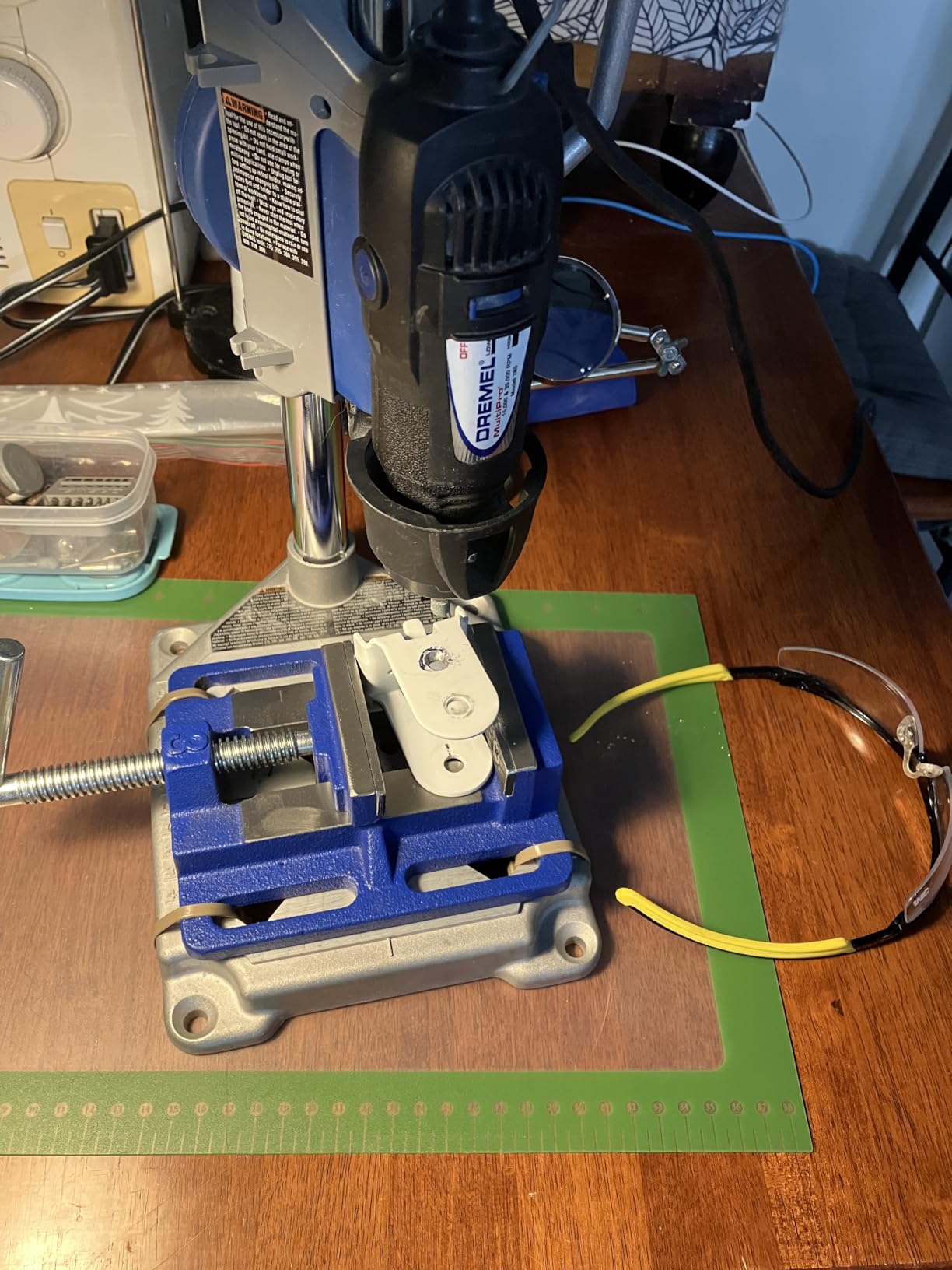 Forward Q196A 6 Inch Drill Press Vise Portable Bench Vise with Slotted Base, 6