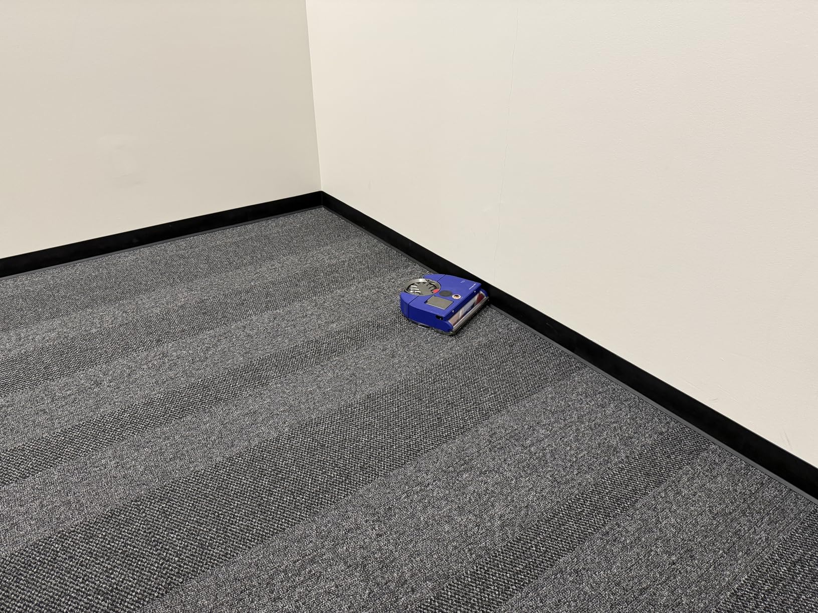 Dyson 360 Vis Nav Robot Vacuum customer photo 2