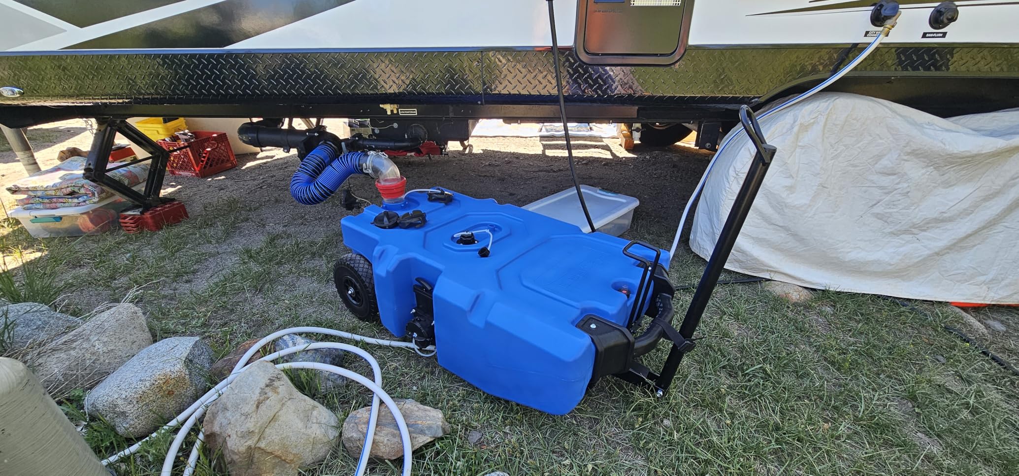RecPro RV 36 Gallon Portable Waste Tank (Blue) | Tote & Dump | Airless, No-Flat Tires | Capacity Indicator | Gloves Included (36 Gallon Portable Waste Tank) customer photo 1