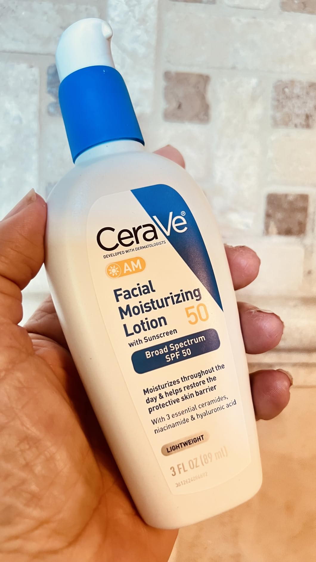 CeraVe AM Facial Moisturizing Lotion SPF 50, Face Moisturizer with SPF, Hyaluronic Acid, Niacinamide & Ceramides, Non-Greasy, Non Comedogenic Sunscreen, 3 Oz customer photo 2