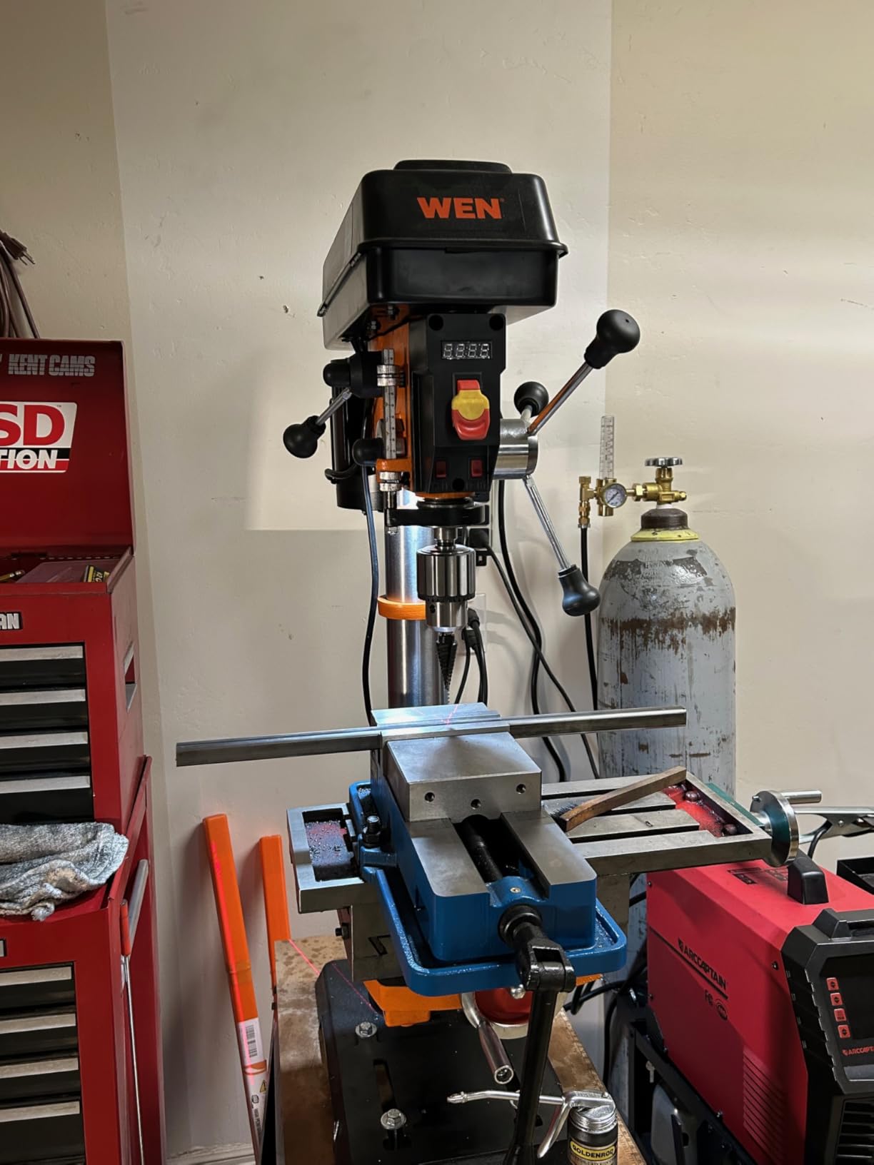 VEVOR Non Swivel Milling Lockdown Vise 4 Inch Precision Bench Clamp 100mm Width Drill Press Clamp 4 Inch Jaw Opening for Finishing Milling Machines Drilling Machines Precision Parts customer photo 1