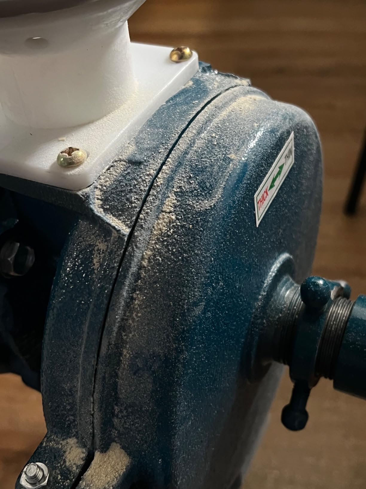Electric Grain Mill Grinder 3000W 110V, Commercial Corn Grinder with Funnel, Dry Feed Grain Mill Machine, Thickness Adjustable, Powder Grinder for Grain Corn Rice Herbs Pepper (Dry Use) customer photo 2
