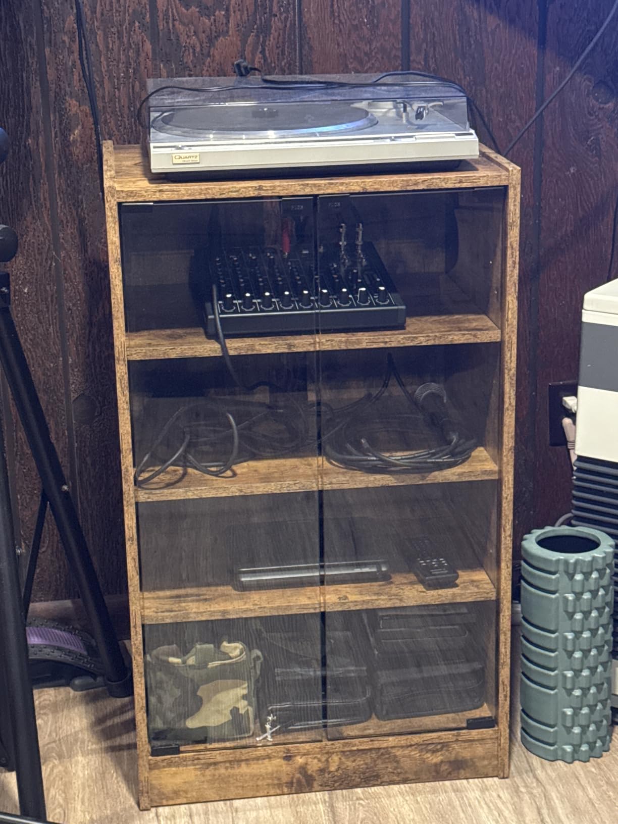 HOMCOM Media Cabinet, 4-Tier Stereo Cabinet for Vinyl Record Player, Gaming Console, AV Record Player Stand with Adjustable Shelves, Push-to-Open Glass Doors and Cable Management, Rustic Brown customer photo 1