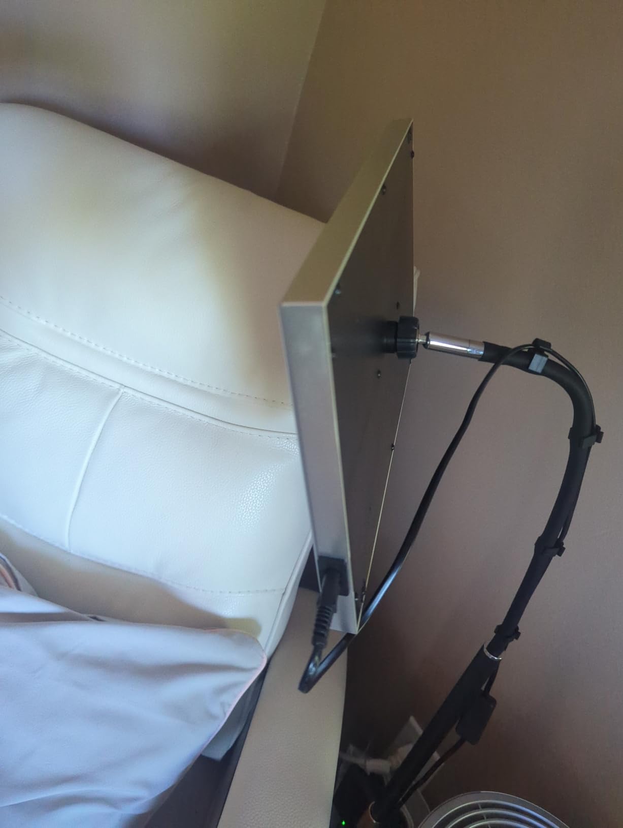 Red Light Therapy for Body Face, Infrared Light Therapy Panel Lamp with Stand, 660nm and 850nm Near Infrared LED Red Lights Therapy Device at Home, Gift for Mom Wife Girlfriend Sister Women customer photo 1