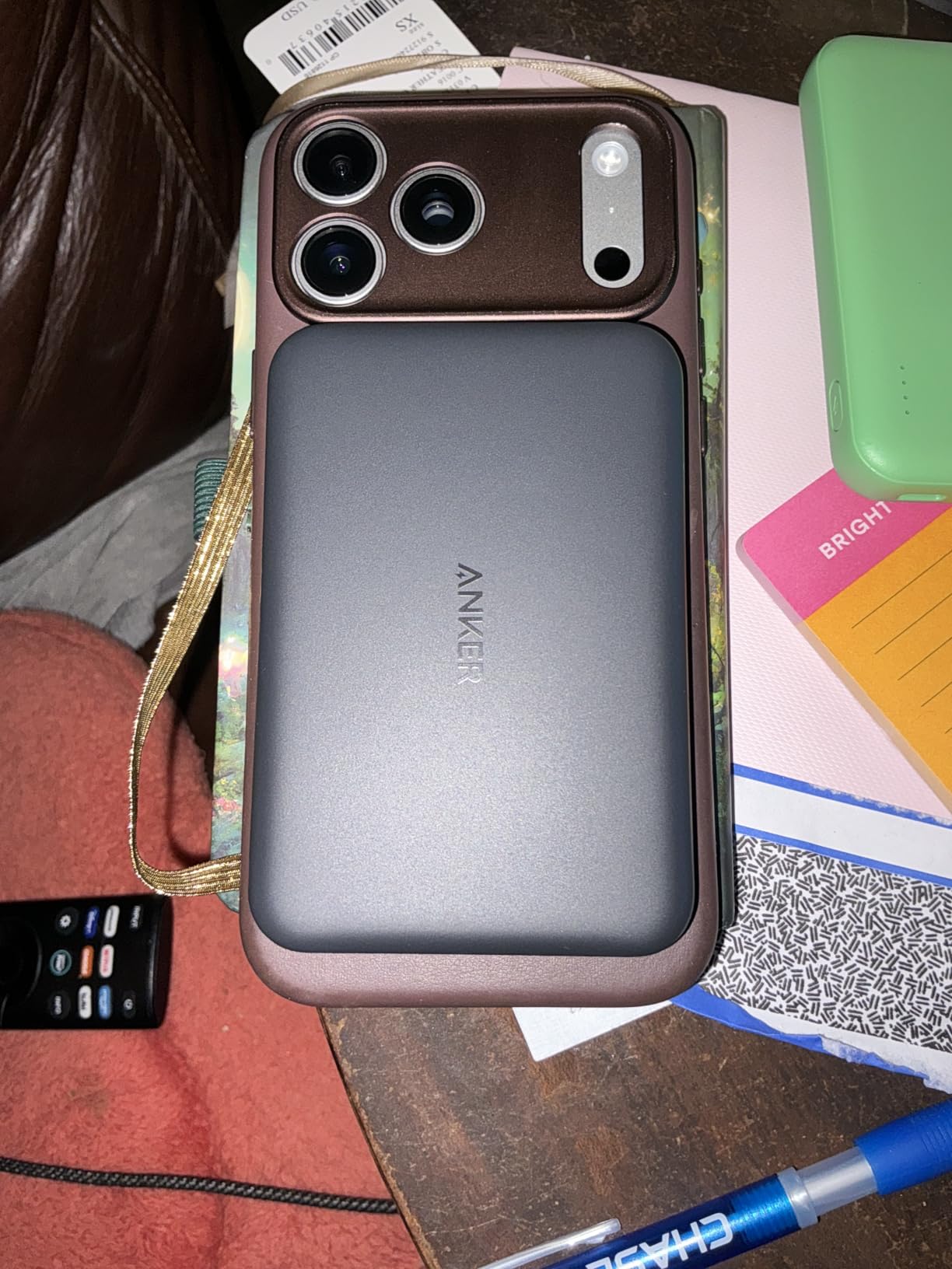 Anker MagGo Power Bank, Slim 10,000mAh Magnetic Battery Pack, Qi2 Certified 15W Ultra-Fast MagSafe Compatible Portable Charger, Ergonomic Design, for iPhone17/16/15/14 Series, and More customer photo 1