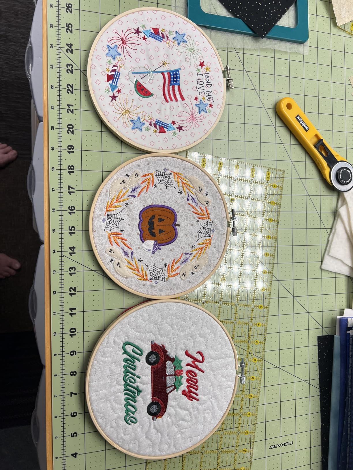3 Pieces Embroidery Hoops, 12 inch Bamboo Frame Circle Cross Stitch Hoop Ring Embroidery Hoops Set for Embroidery and Cross Stitch customer photo 1