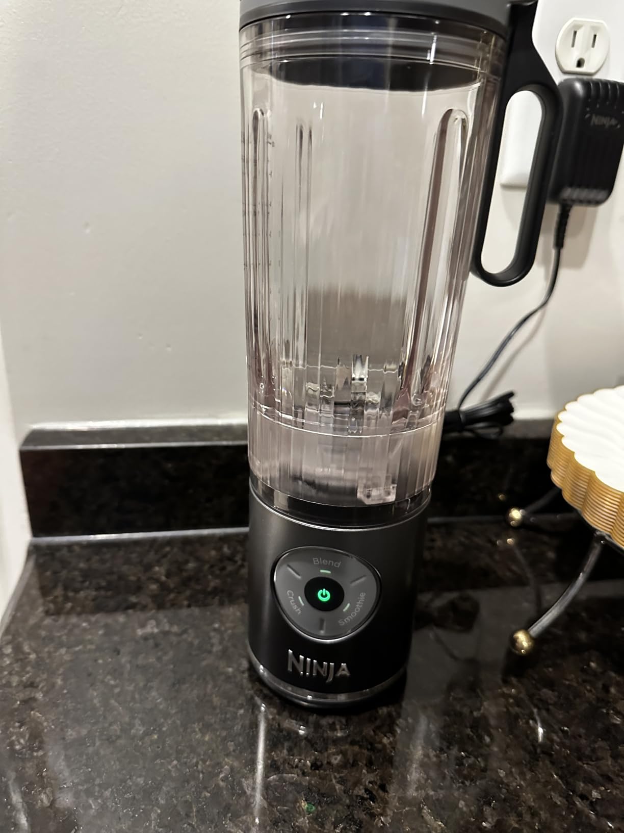 Ninja Blast Max, Portable Blender + Twist & Go, Personal Smoothie, Blend, Ice Crush, 3 Programs, Cordless, 22 oz removable Vessel, Dishwasher Safe, Leakproof, Navy, BC251NV customer photo 2