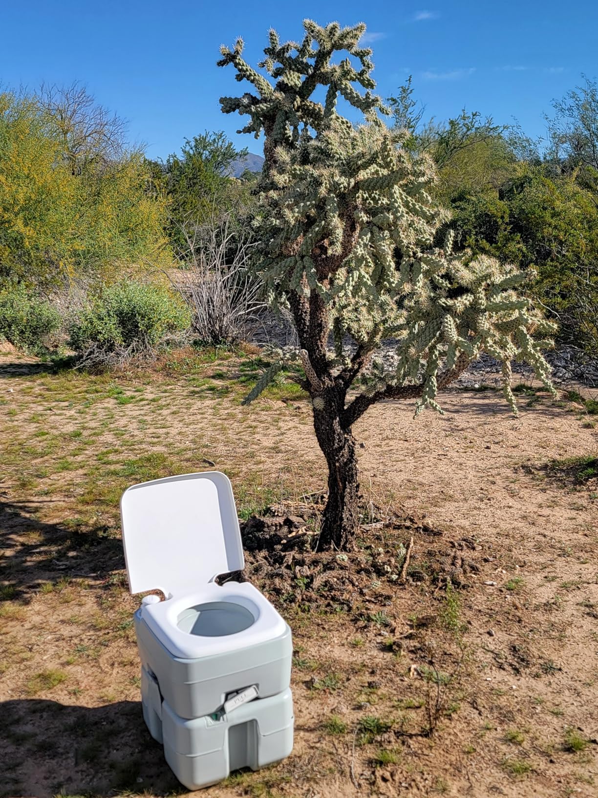 SereneLife 4 Gal Portable Camping Toilet For Adults, 100+ Flushes, Porta Potty Camp Toilet with Phone Holder, Hand Sprayer, Plastic Funnel for Camping, Hiking, and Boating customer photo 2