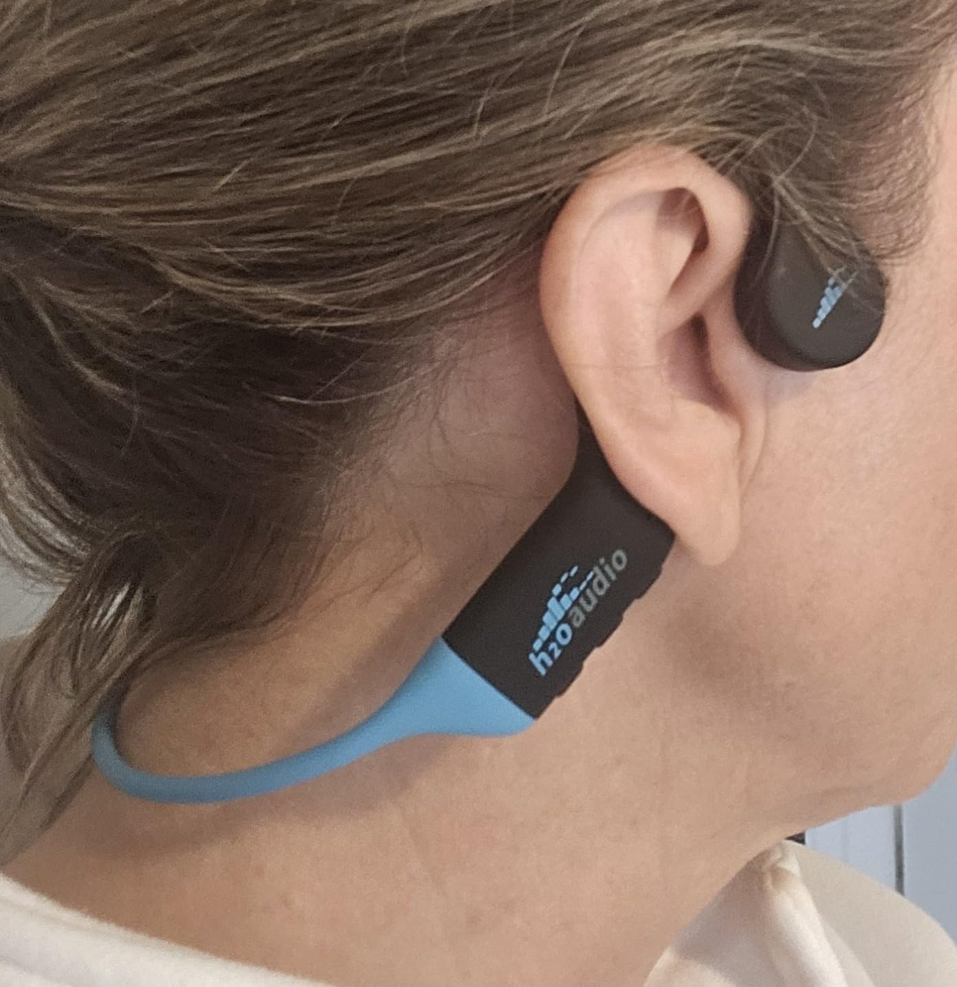H2O Audio TRI 2 Multisport Waterproof Bone Conduction Open Ear Headphones, Bluetooth 5.3 for Running and Cycling, MP3 Mode for Swimming, 8GB Memory, 8.5-Hour Battery, Black/Blue customer photo 2