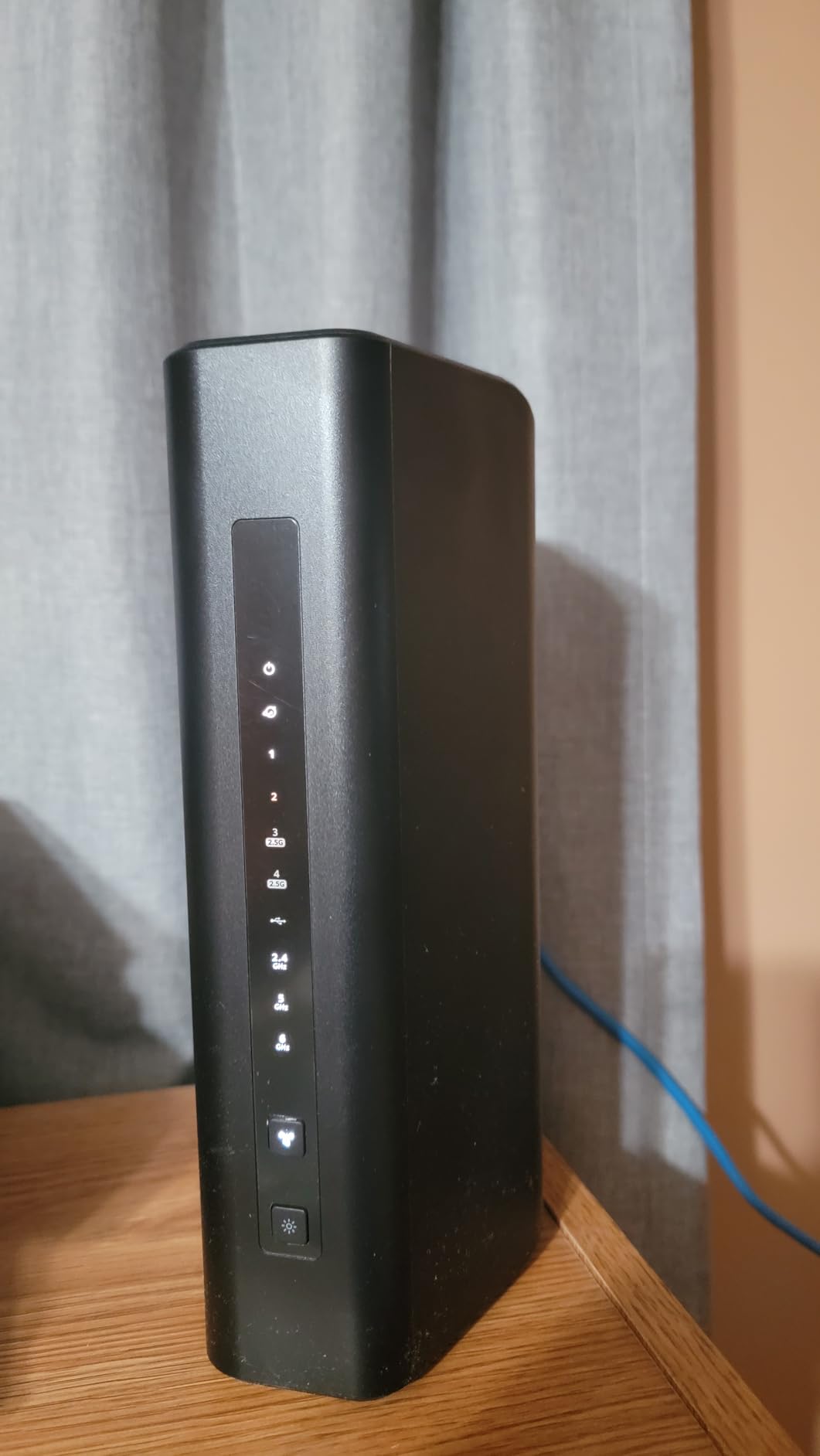 NETGEAR Nighthawk Dual-Band WiFi 7 Router (RS200) Router Only - BE6500 Wireless Speed (up to 6.5 Gbps) - Covers up to 2,500 sq. ft., 80 Devices - 2.5 Gig Internet Port - Free Expert Help customer photo 1