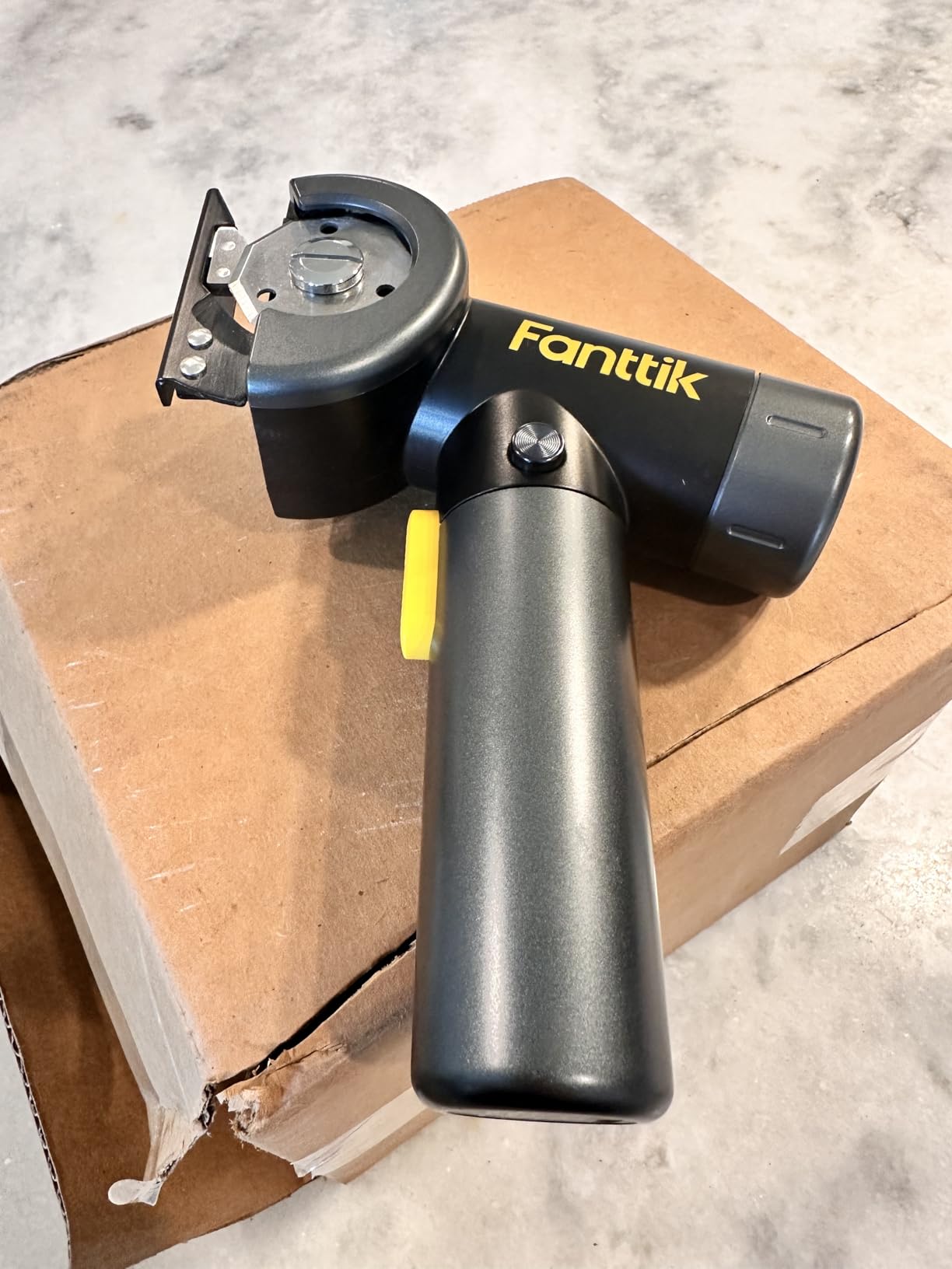 Fanttik C8 Nano Easyswap Cordless Electric Scissors with LED Display, Type-C Rechargeable Cardboard Cutter with 2 Blades, EasySwap Blade Change, LED Light, for Thin Cardboard Box Carpet Leather, Black customer photo 1