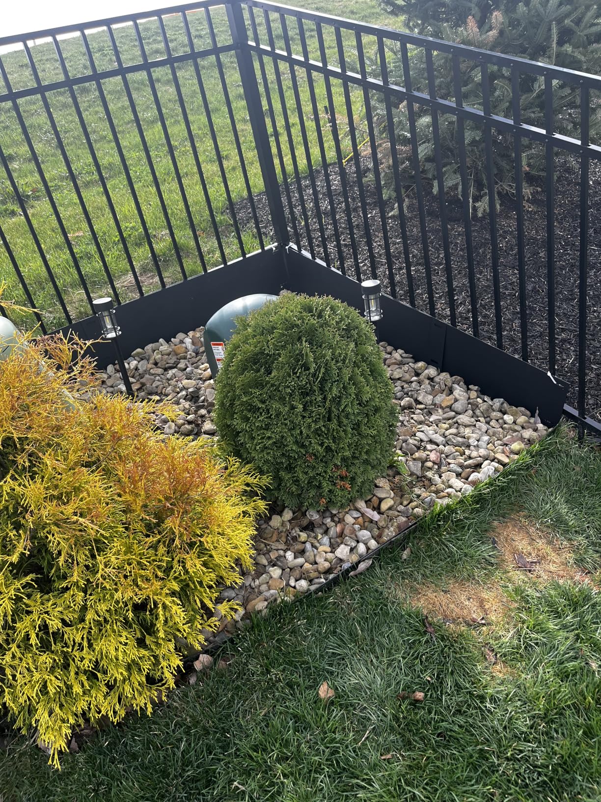 Metal Landscape Edging 6-Pack, Galvanized Steel Garden Edging - 40