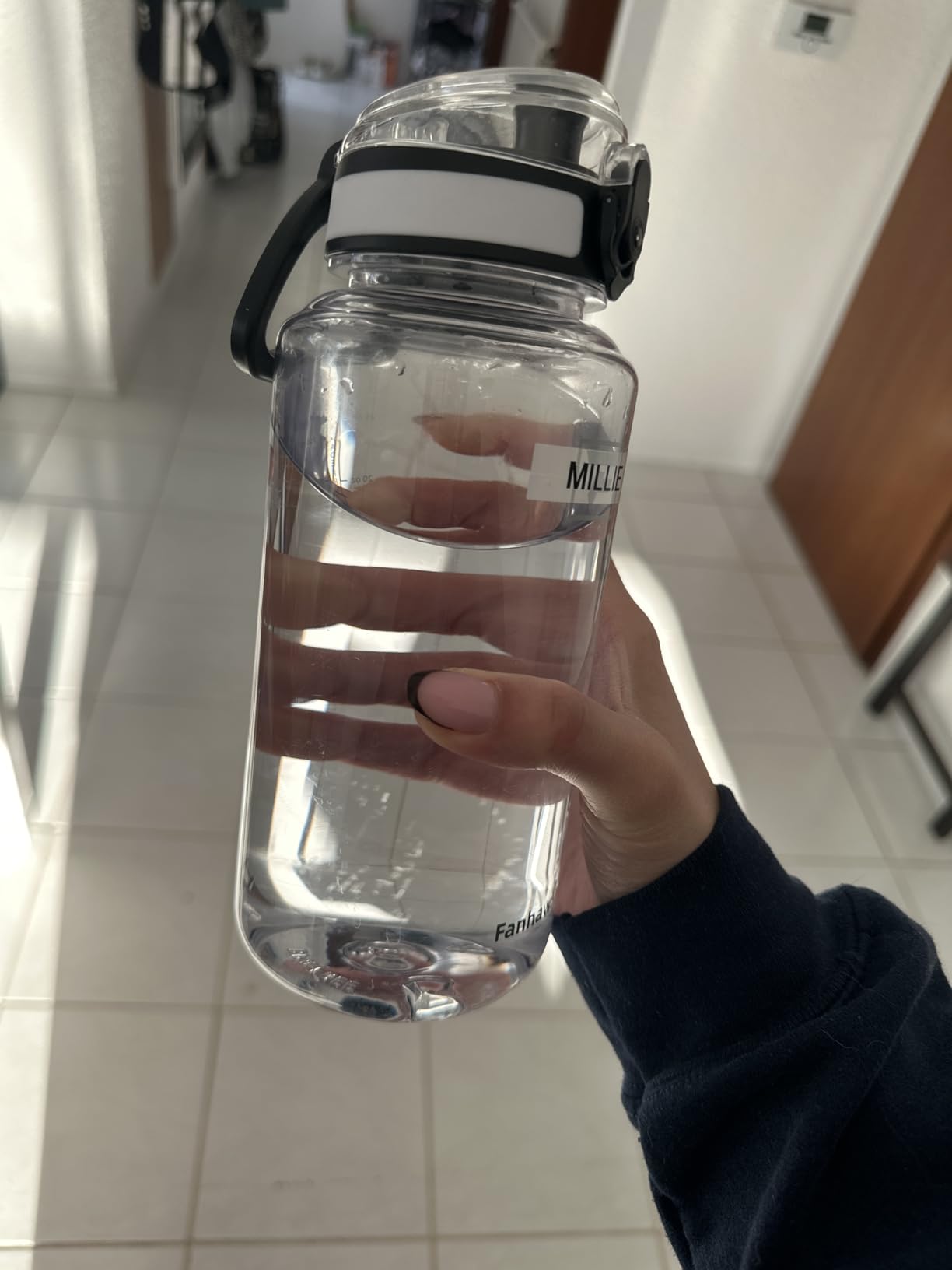 Fanhaw 32 Oz Clear Tritan Water Bottle, BPA-Free & Leak-Proof, Wide Mouth with Anti-dust Chug Lid, Reusable Plastic Bottle for Gym, Travel, School & Office, Back to School Essentials (Clear&White) customer photo 1