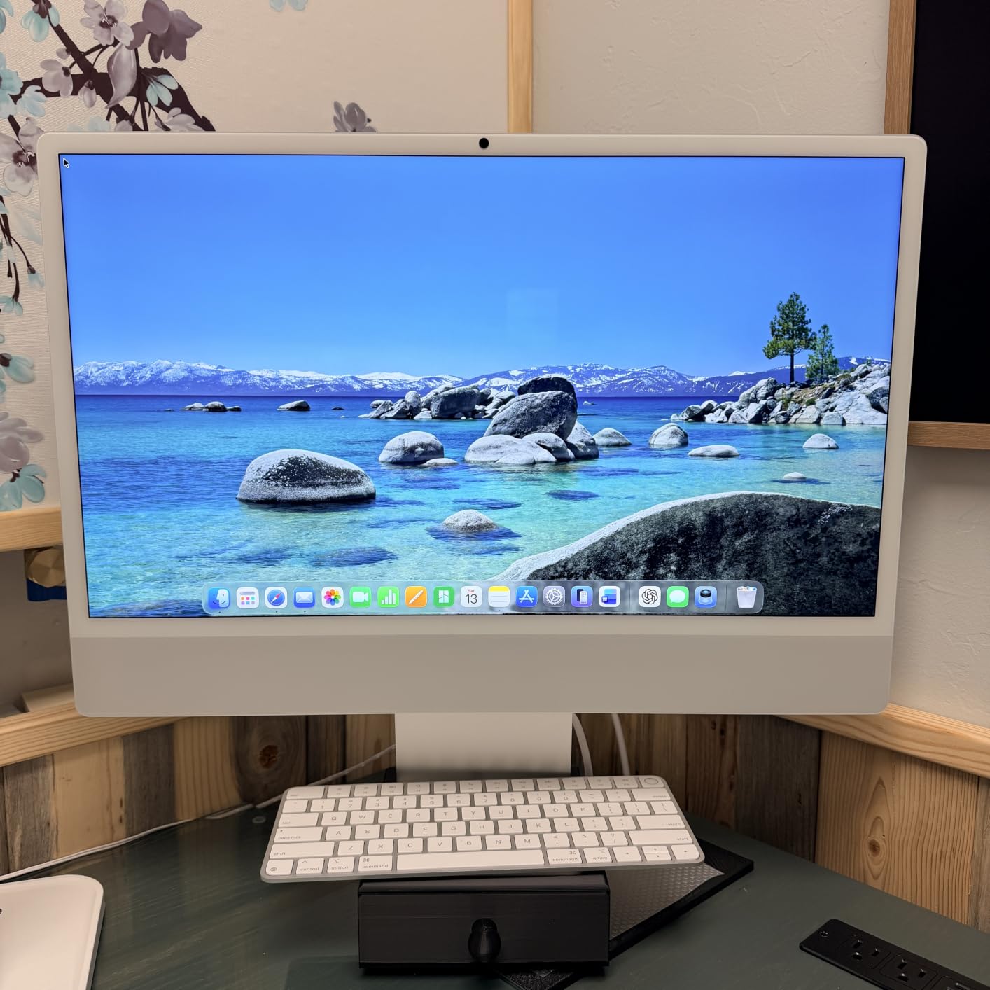 2024 iMac All-in-One Desktop Computer with M4 chip with 10-core CPU and 10-core GPU: Built for Apple Intelligence, 24-inch Retina Display, 16GB Unified Memory, 256GB SSD Storage; Silver customer photo 2