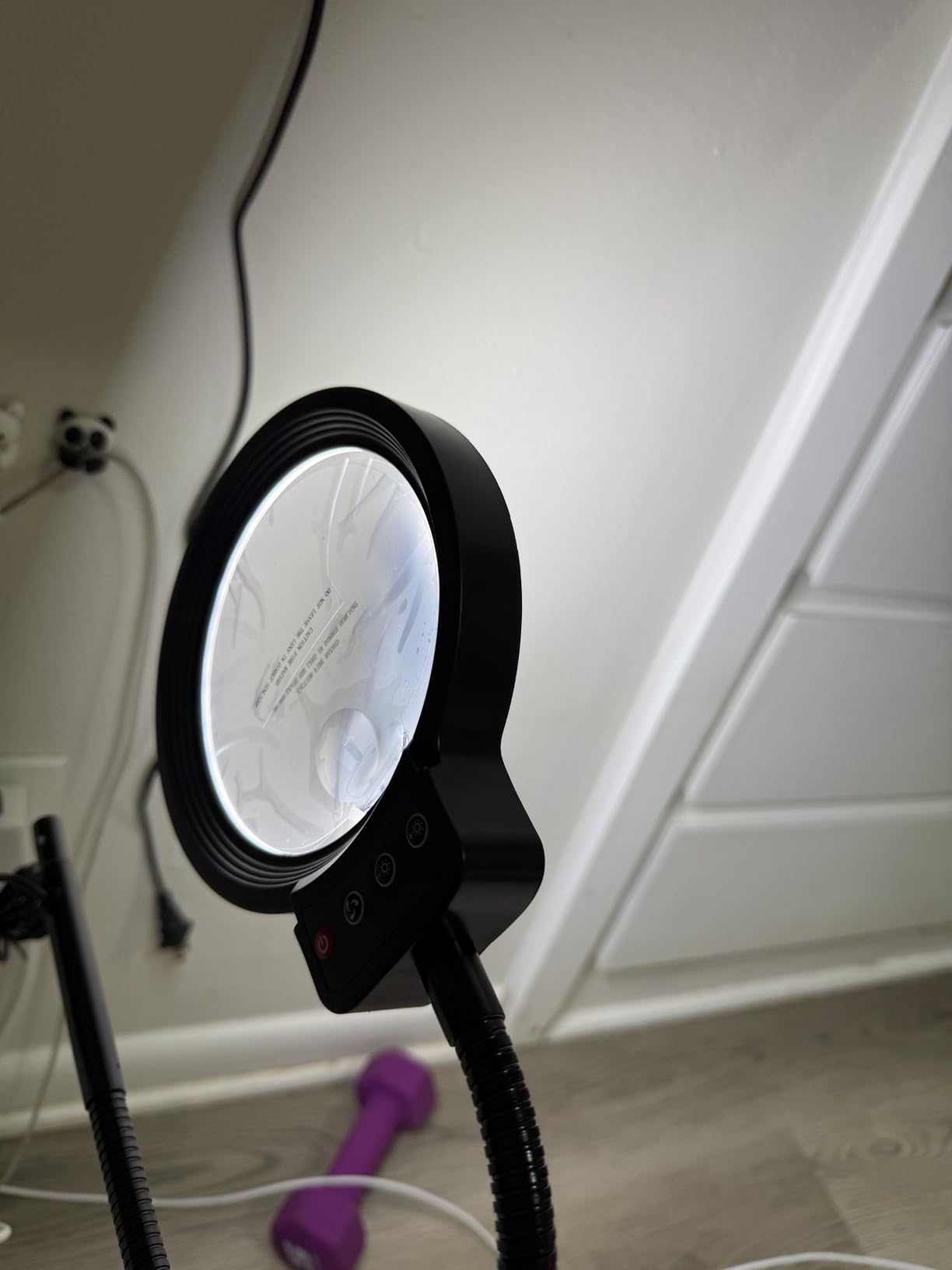 30X 10X Large Floor Magnifying Glass with Light and Stand,72 LED Flexible Gooseneck Floor Magnifying Lamp,2 in 1 Lighted Magnifiers for Close Work, Sewing,Crafts,Hobbies customer photo 1